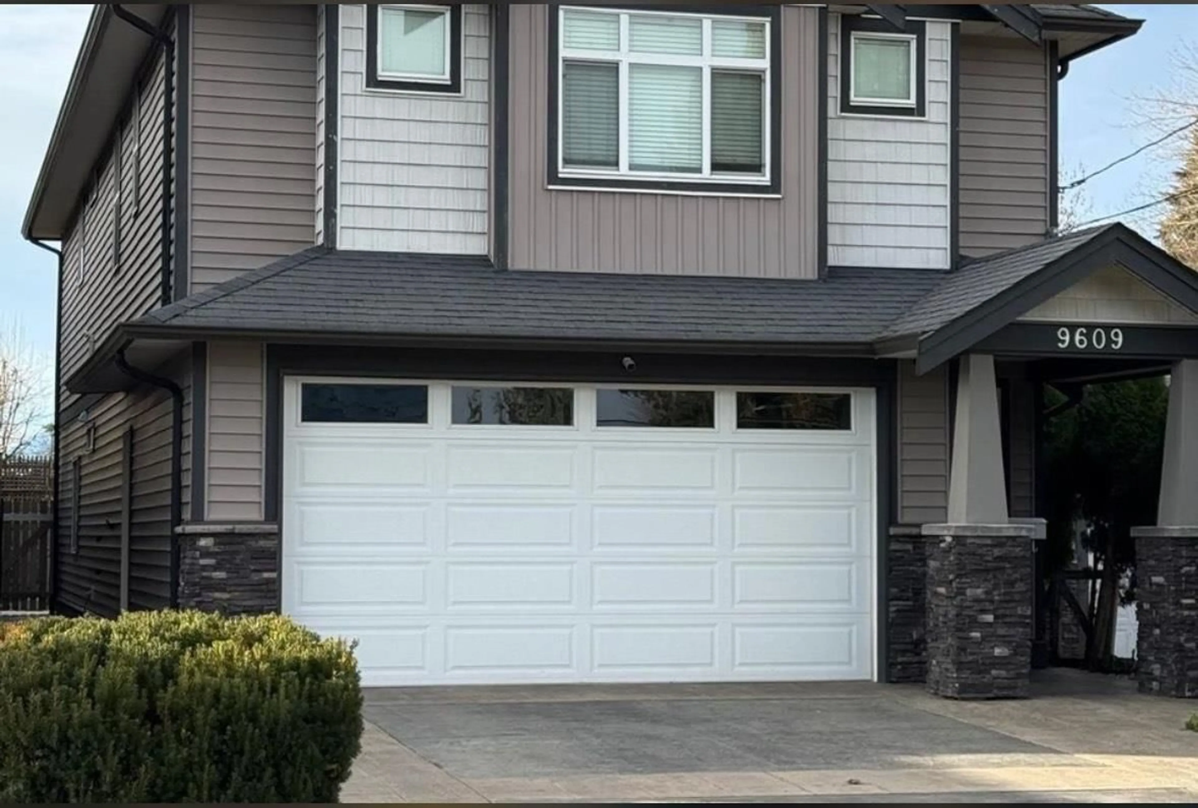 Home with vinyl exterior material, street for 9609 ST. DAVID STREET, Chilliwack British Columbia V2P5B5