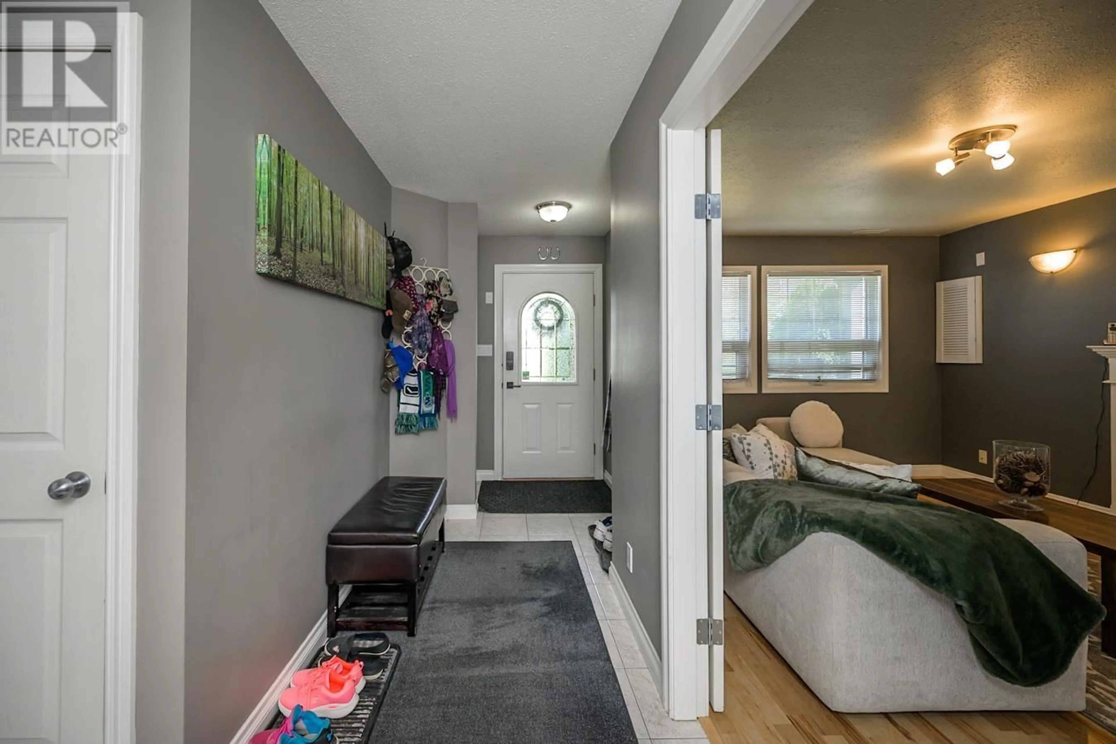 Indoor entryway for 3277 SETON CRESCENT, Prince George British Columbia V2K4X7