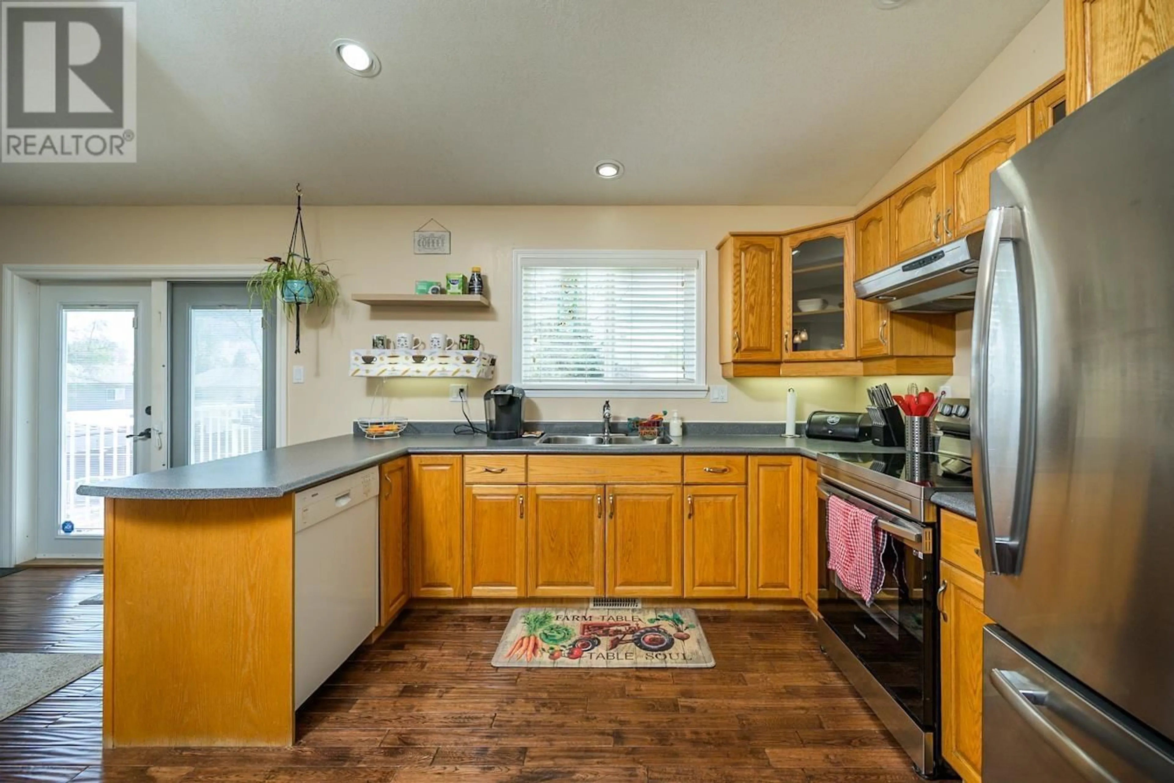 Standard kitchen, unknown for 3277 SETON CRESCENT, Prince George British Columbia V2K4X7