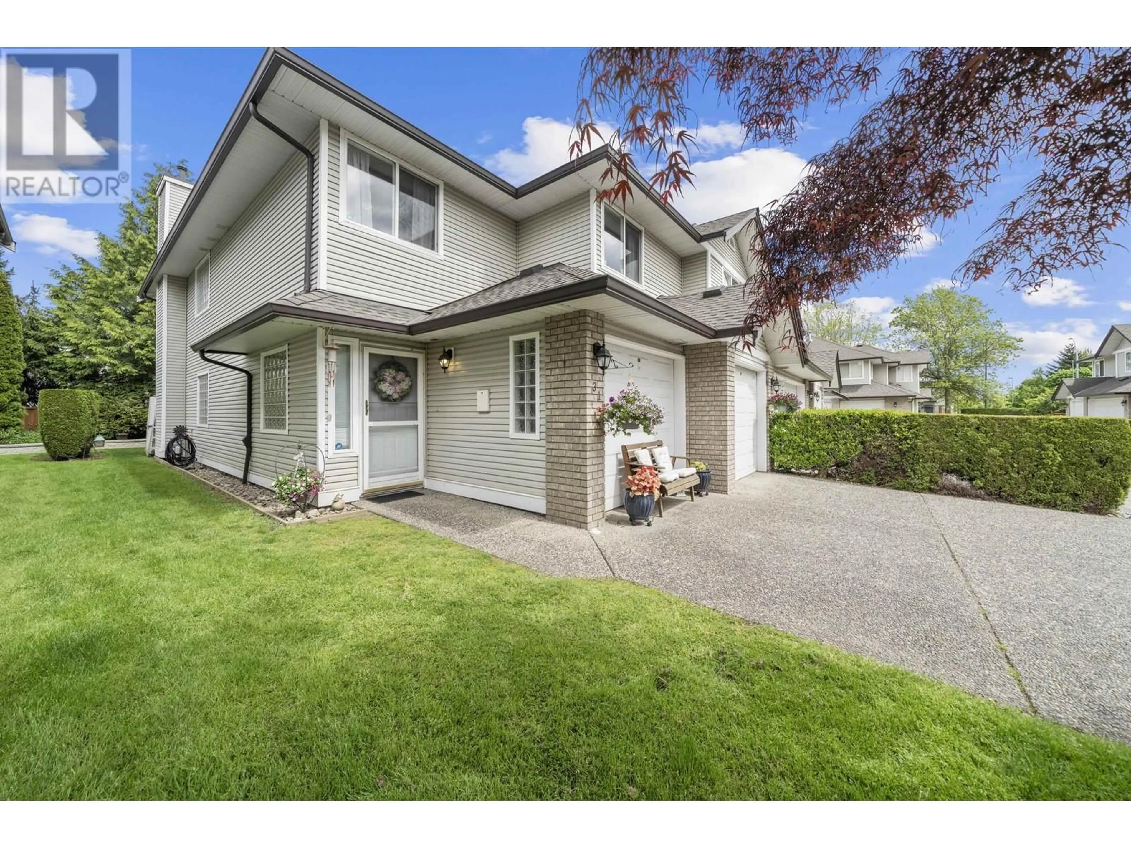 A pic from outside/outdoor area/front of a property/back of a property/a pic from drone, street for 31 - 1370 RIVERWOOD GATE, Port Coquitlam British Columbia V3B7V7