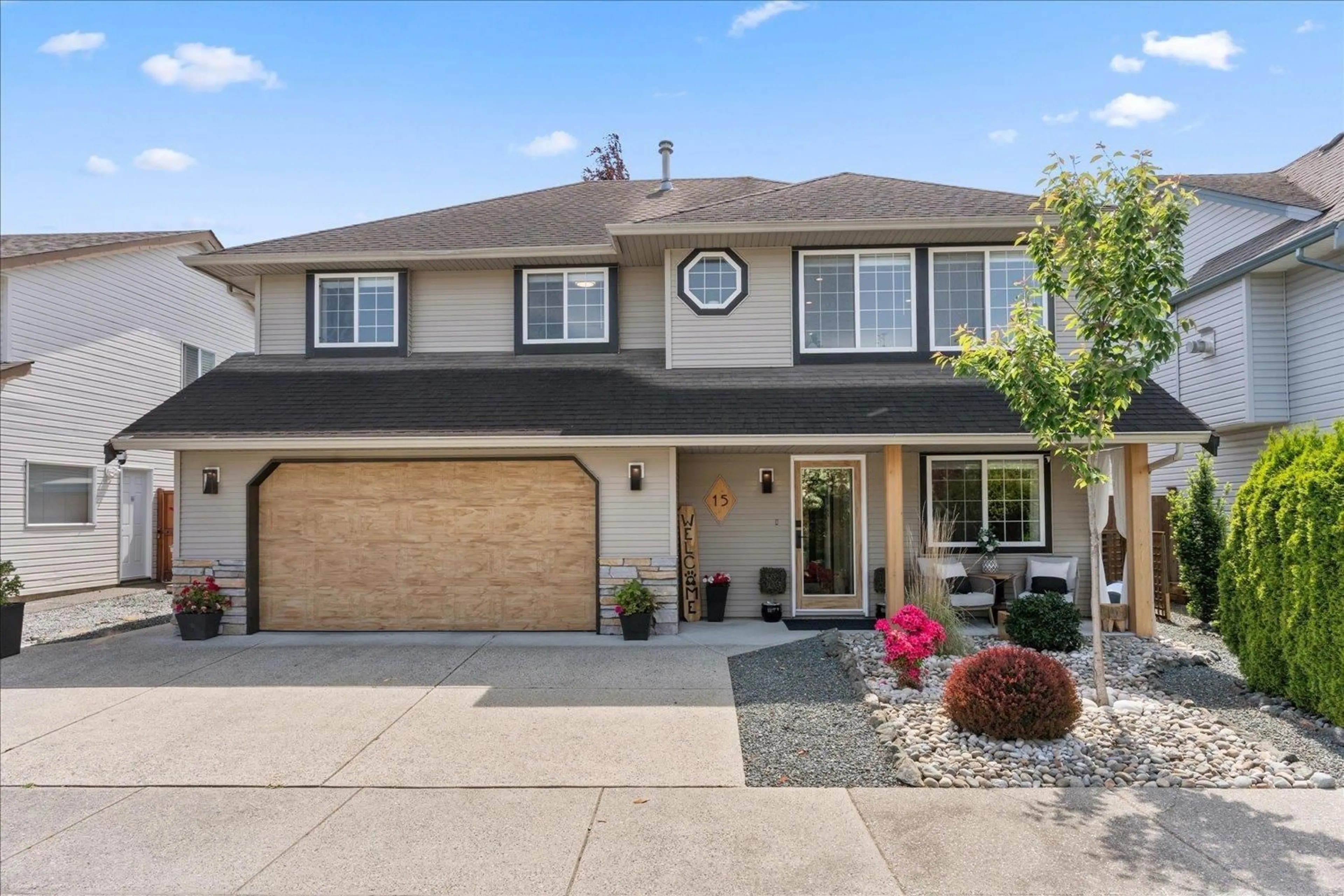 Home with vinyl exterior material, street for 15 - 5415 PEACH ROAD, Chilliwack British Columbia V2R4P7