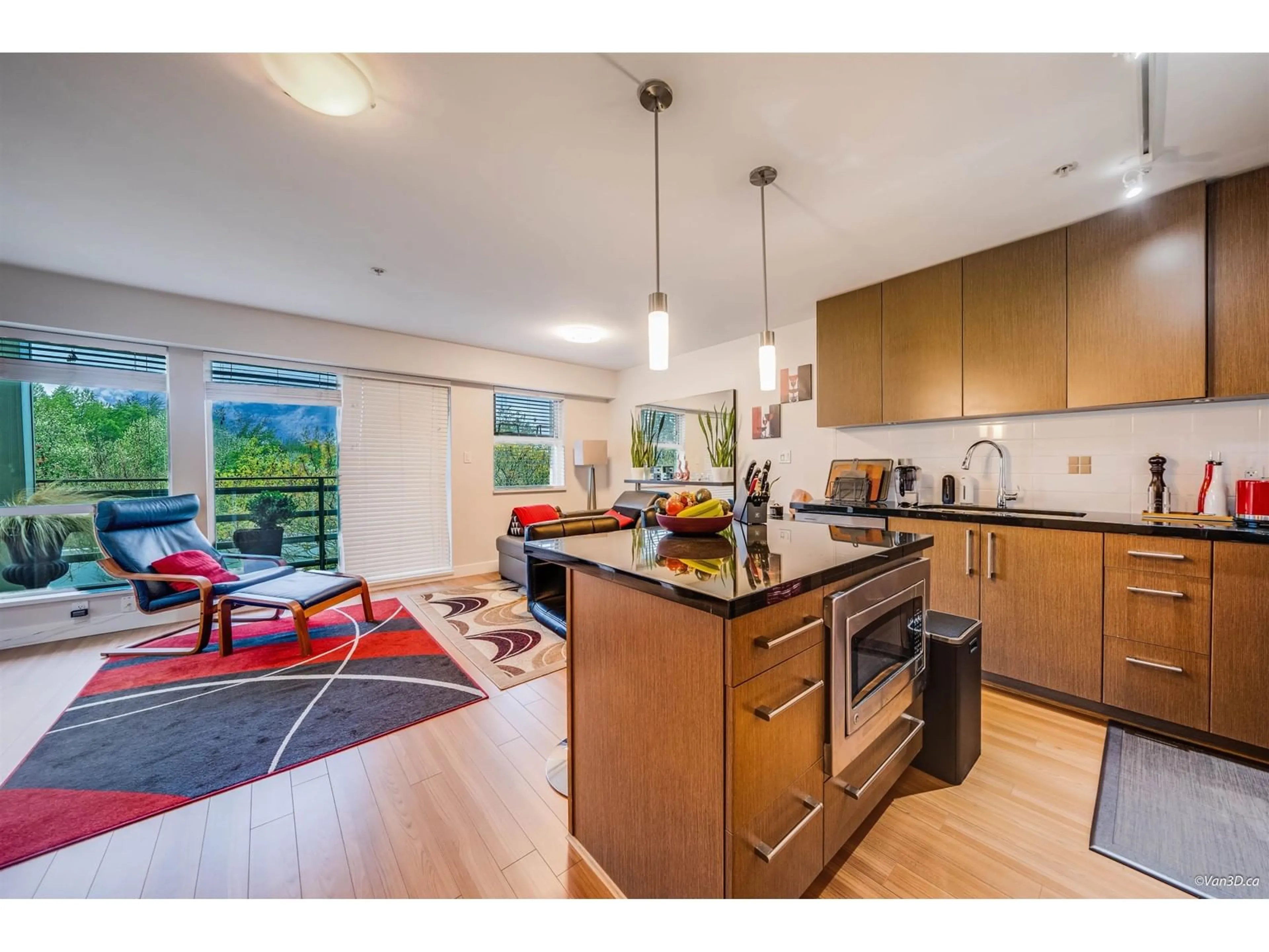 Open concept kitchen, wood/laminate floor for 313 - 15735 CROYDON, Surrey British Columbia V3Z2L5