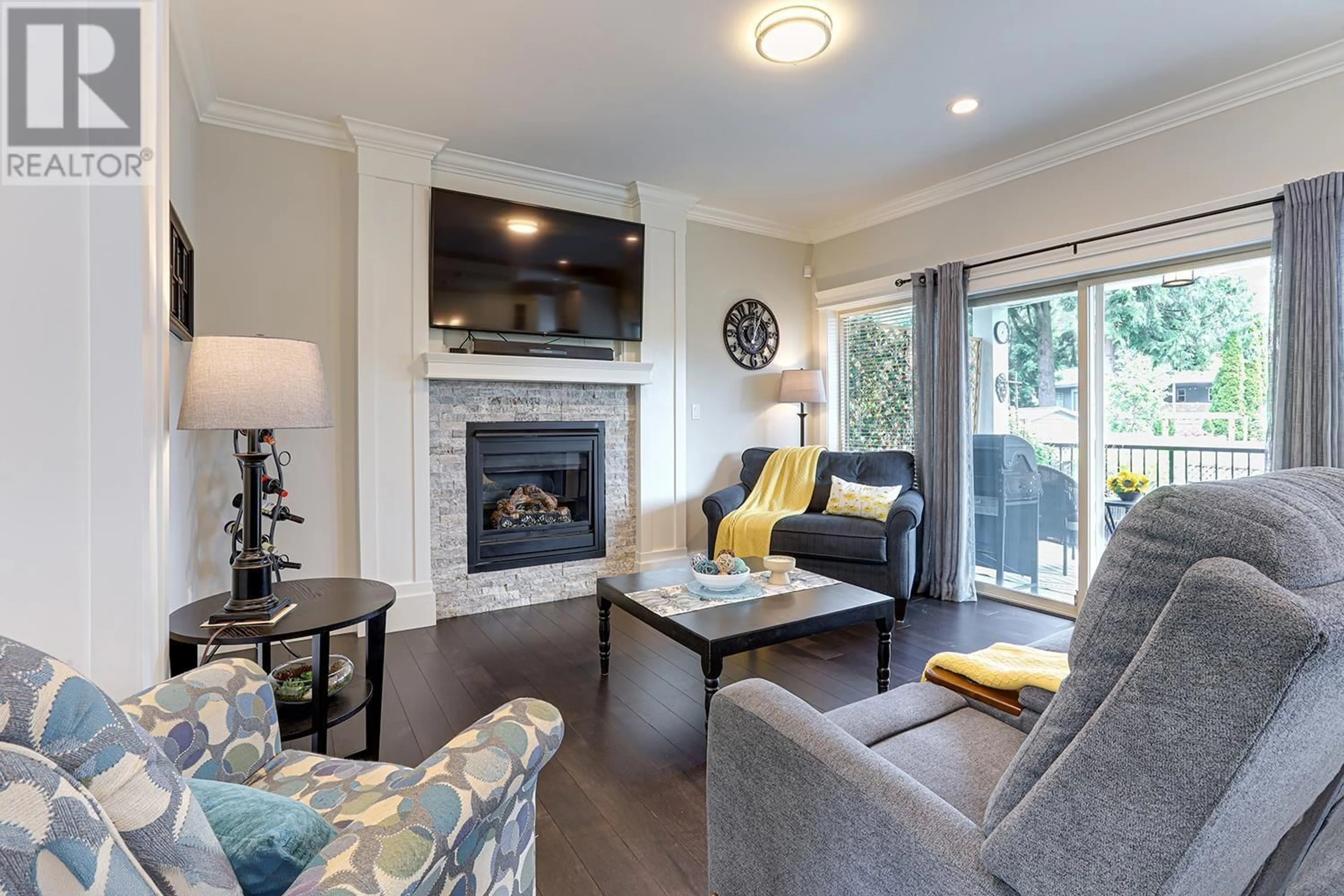 Living room with furniture, wood/laminate floor for 3968 ROBIN PLACE, Port Coquitlam British Columbia V3B6R7