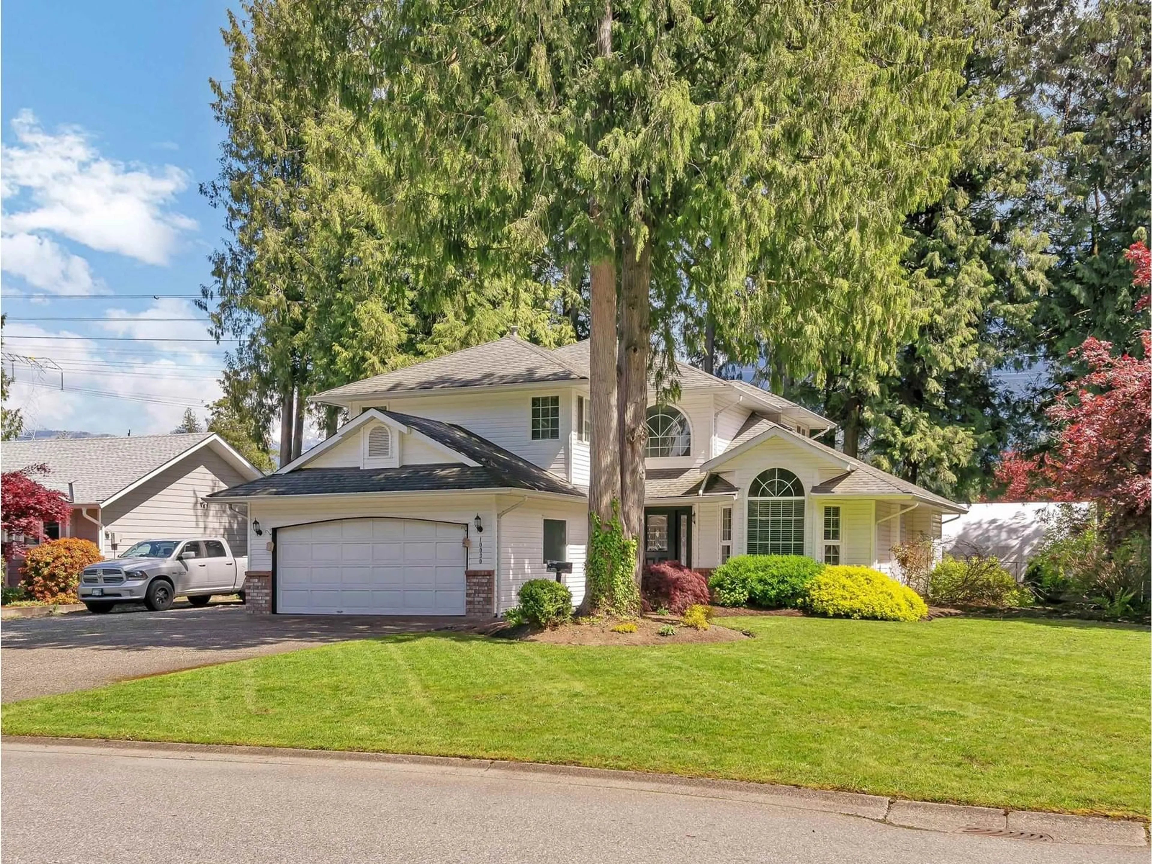 Home with vinyl exterior material, street for 10030 SUSSEX DRIVE, Rosedale British Columbia V0X1X1