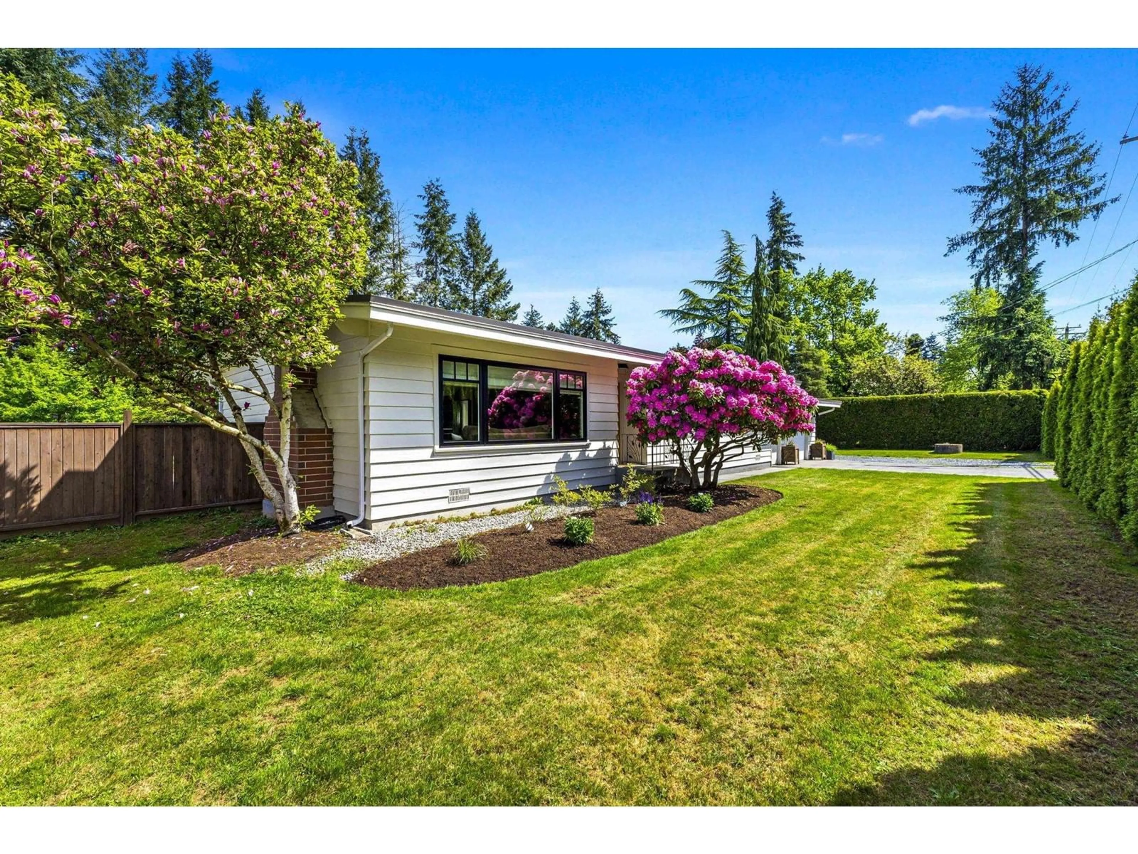 Home with vinyl exterior material, street for 24633 56, Langley British Columbia V2Z1B9