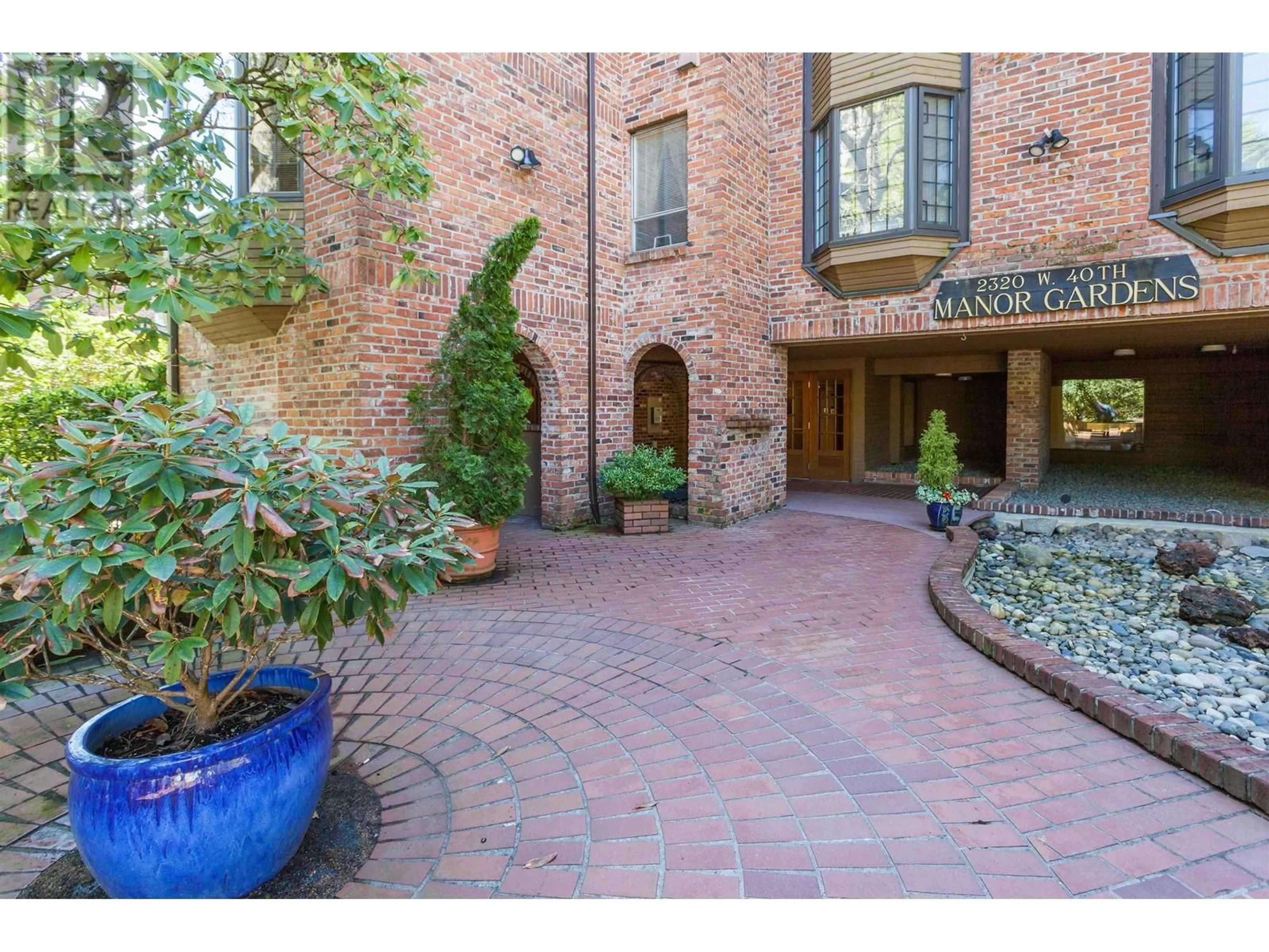 Unknown for 210 - 2320 40TH AVENUE, Vancouver British Columbia V6M4H6