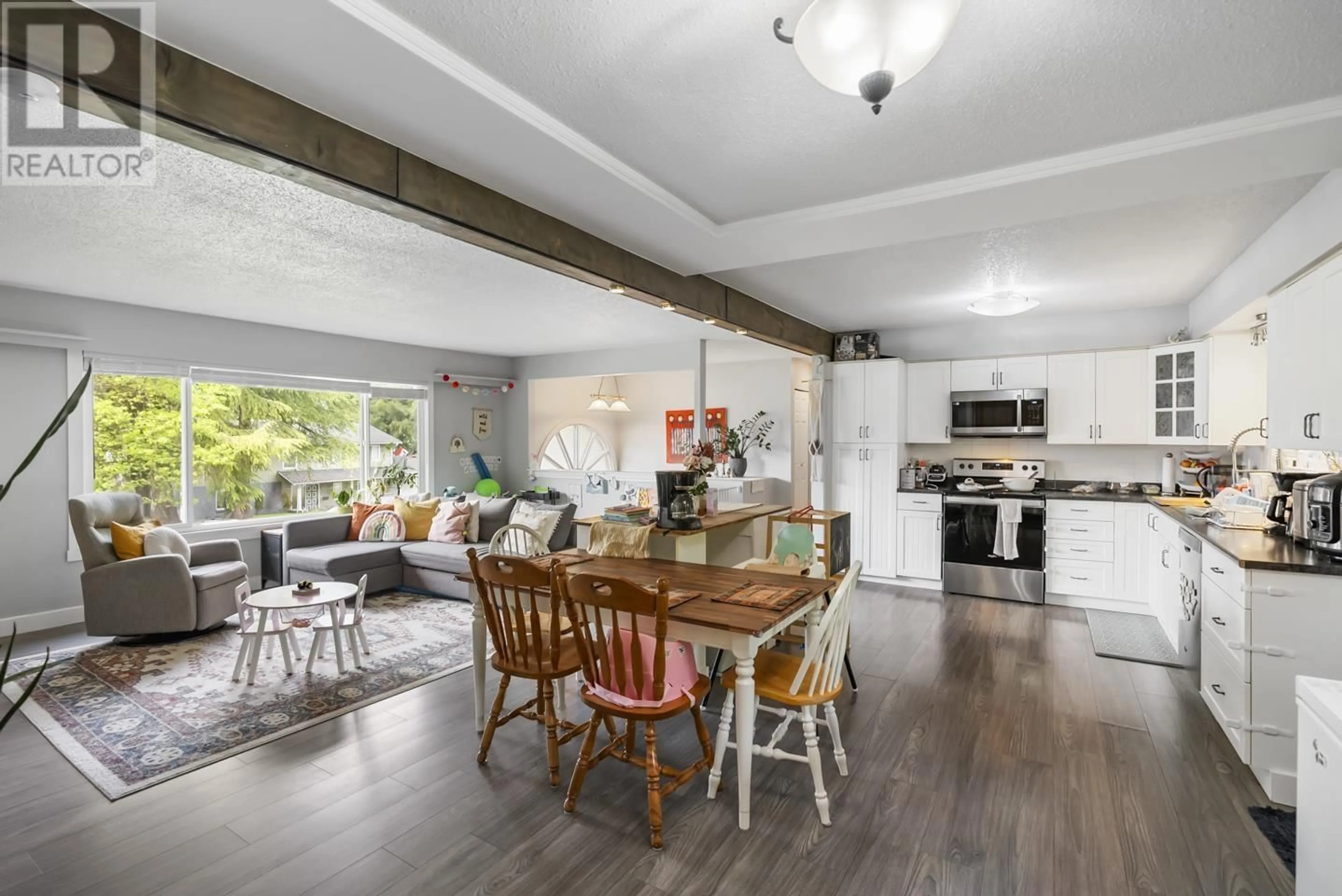 Open concept kitchen, unknown for 22738 124 AVENUE, Maple Ridge British Columbia V2X4K1