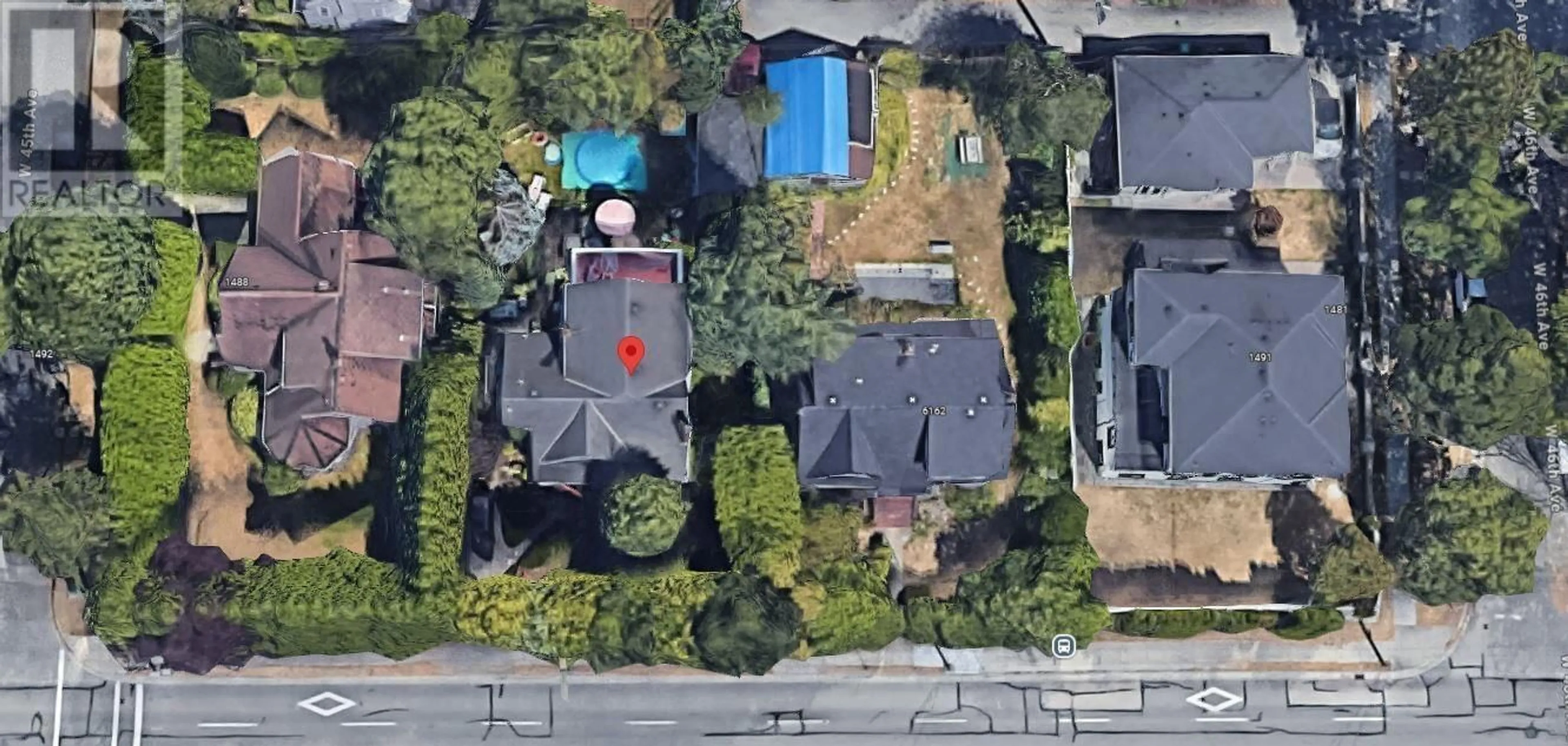 A pic from outside/outdoor area/front of a property/back of a property/a pic from drone, street for 6138 GRANVILLE STREET, Vancouver British Columbia V6M3E3