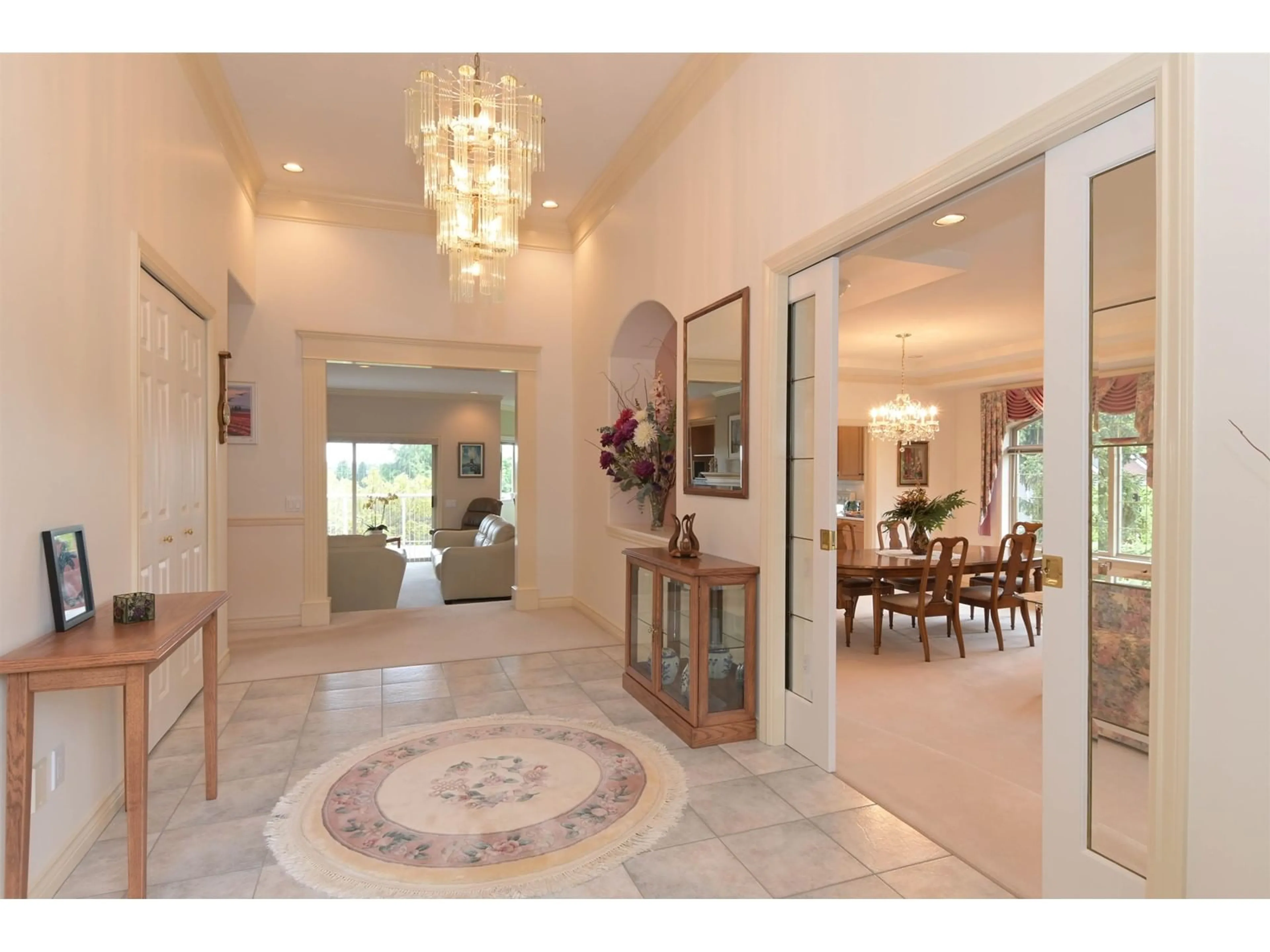 Indoor foyer for 18618 54A, Surrey British Columbia V3S8L5