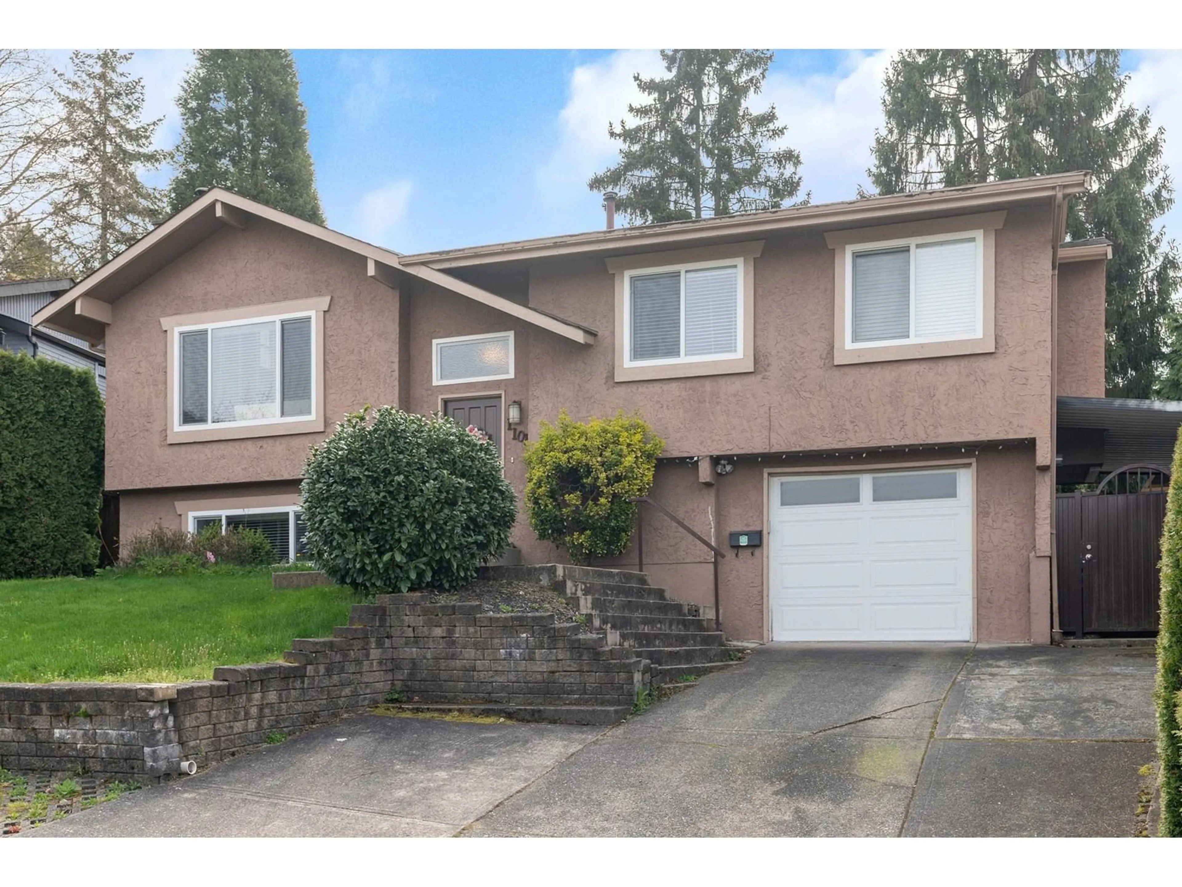 Home with vinyl exterior material, street for 11016 WESTRIDGE, Delta British Columbia V4E2N5