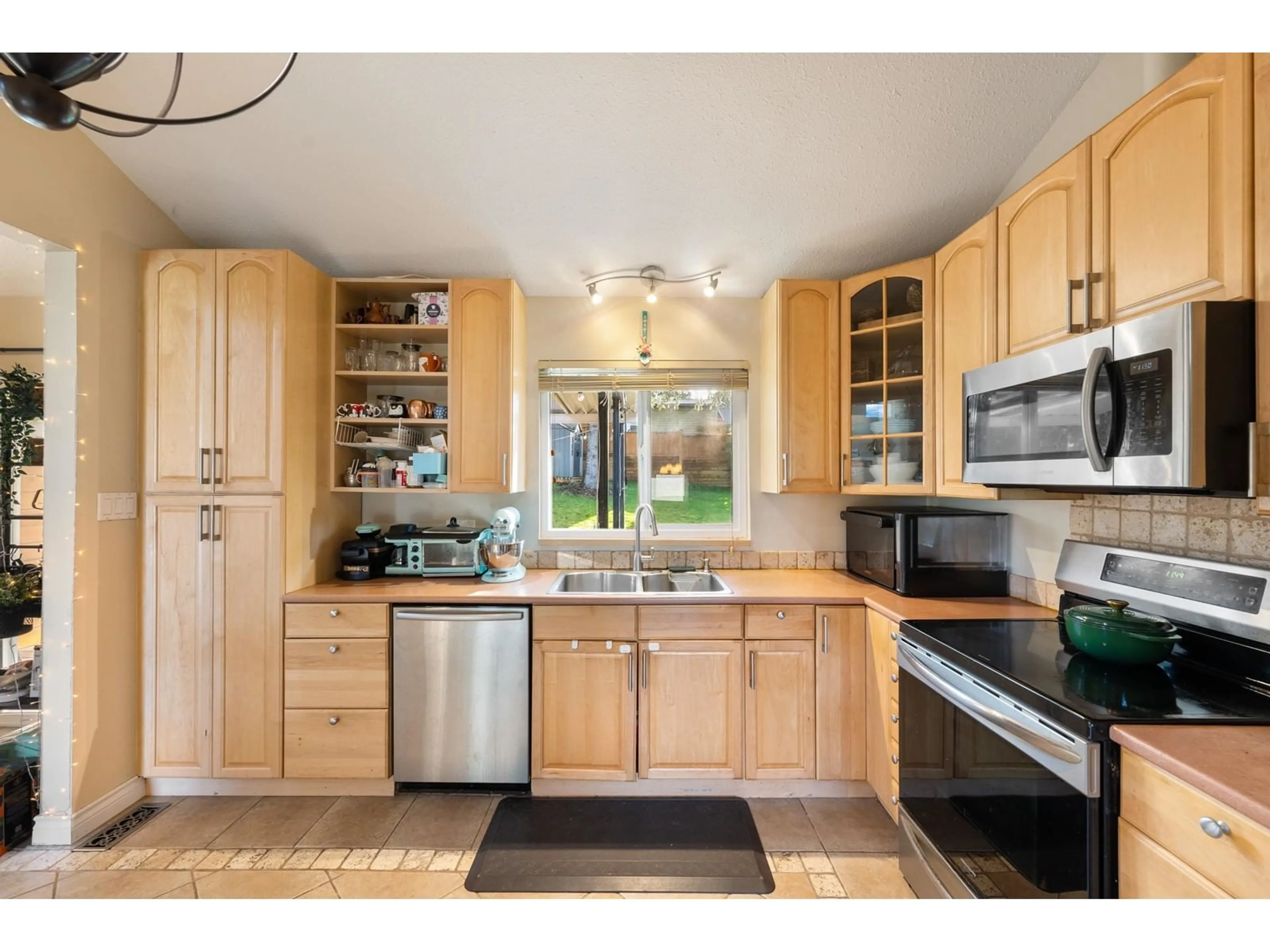 Open concept kitchen, unknown for 11016 WESTRIDGE, Delta British Columbia V4E2N5
