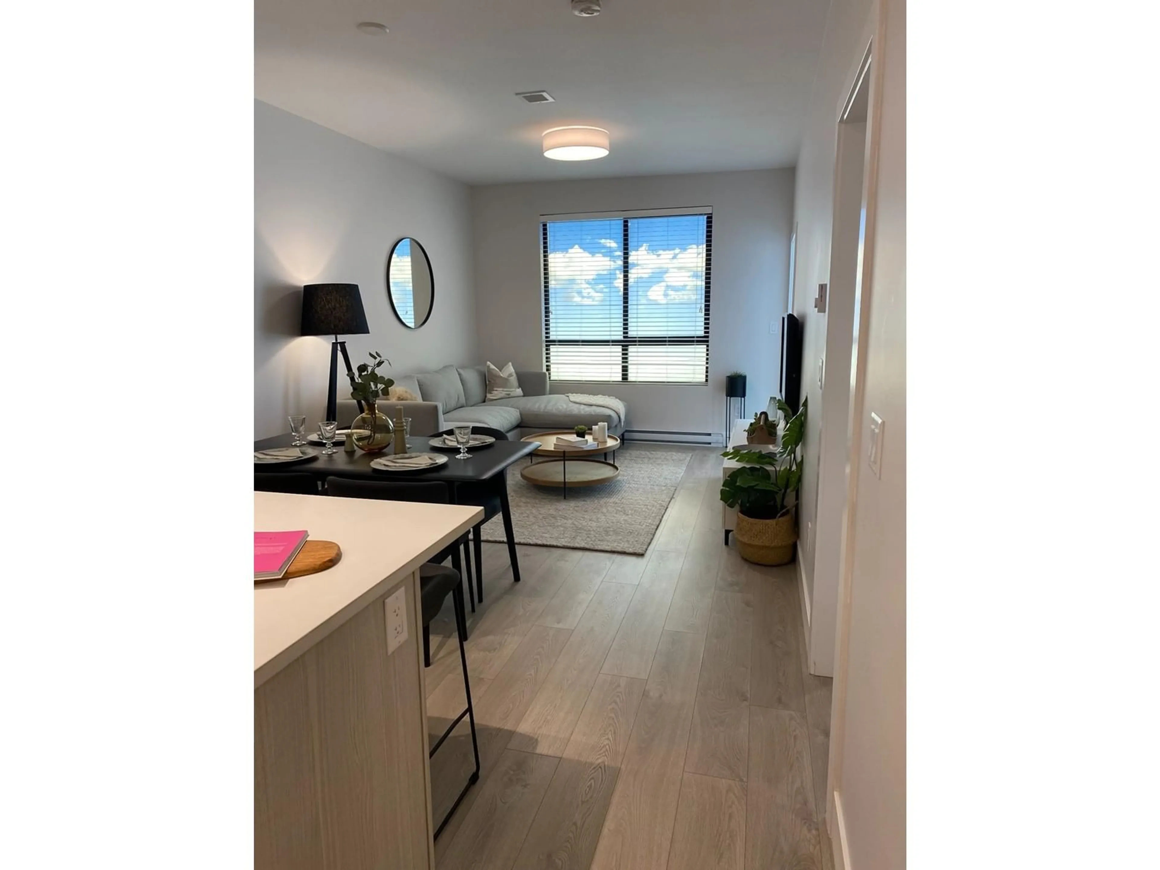 A pic of a room for 505 - 13458 95, Surrey British Columbia V3R7W4
