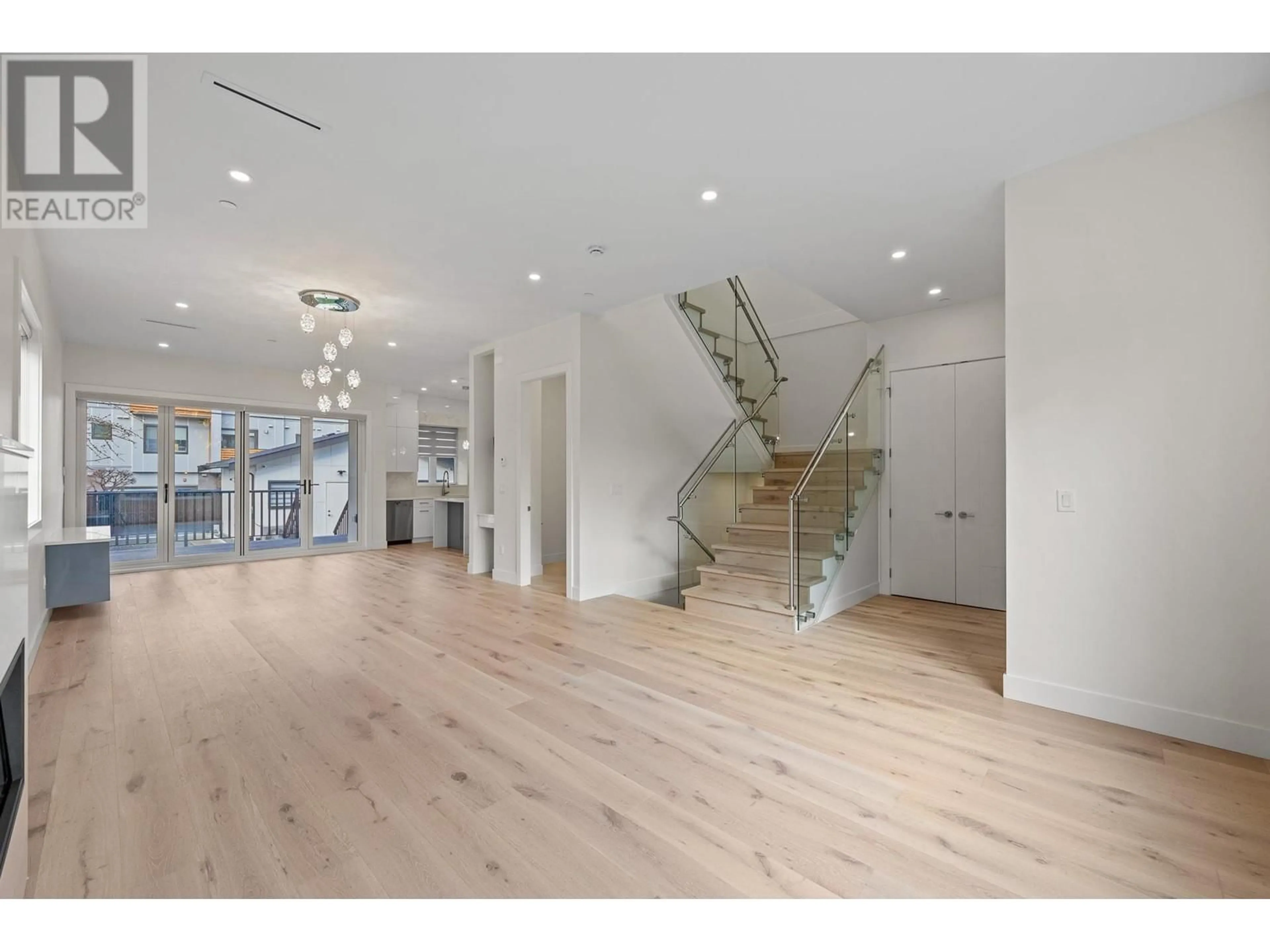 Indoor foyer for 6011 FREMLIN STREET, Vancouver British Columbia V5Z3W8
