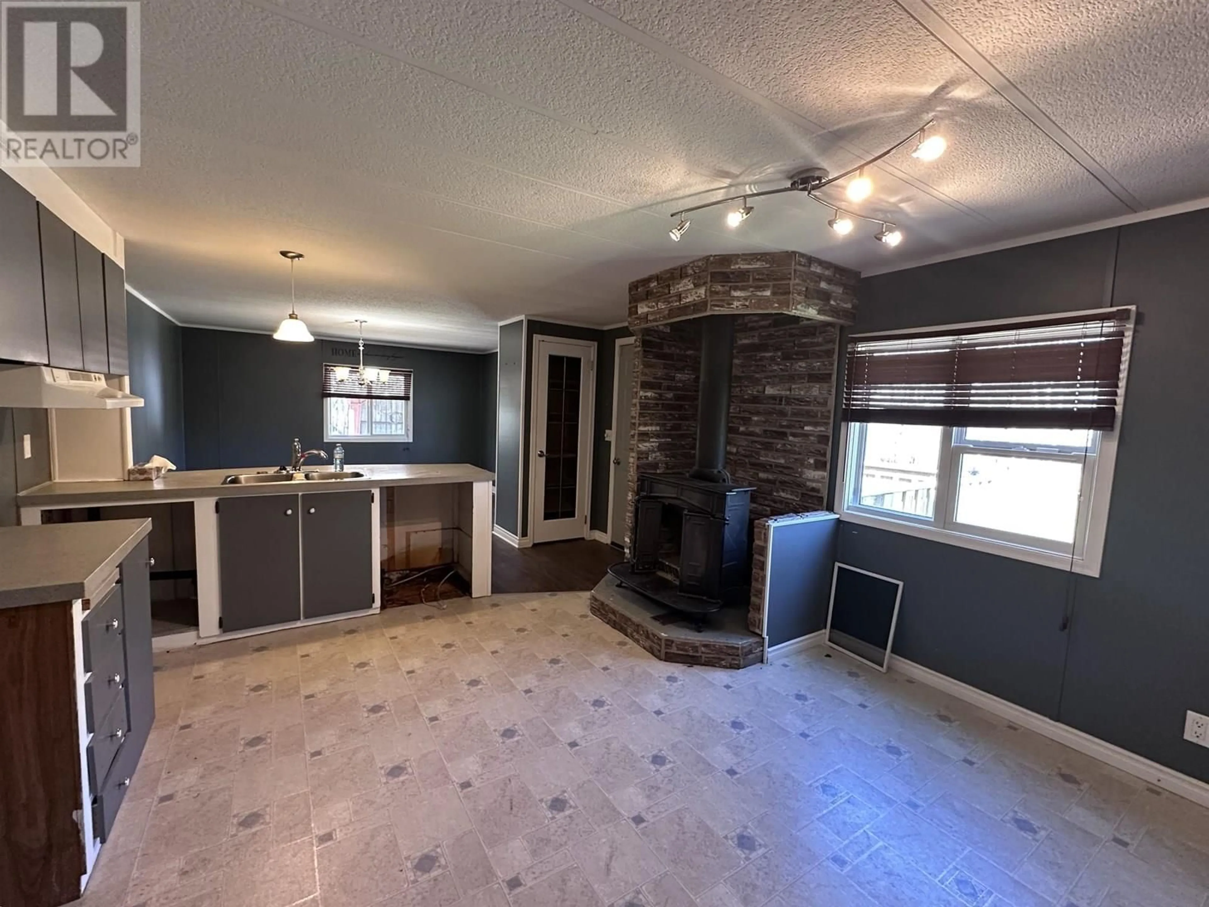 Unknown for 8 FEDIW ROAD, Fort Nelson British Columbia V0C1R0