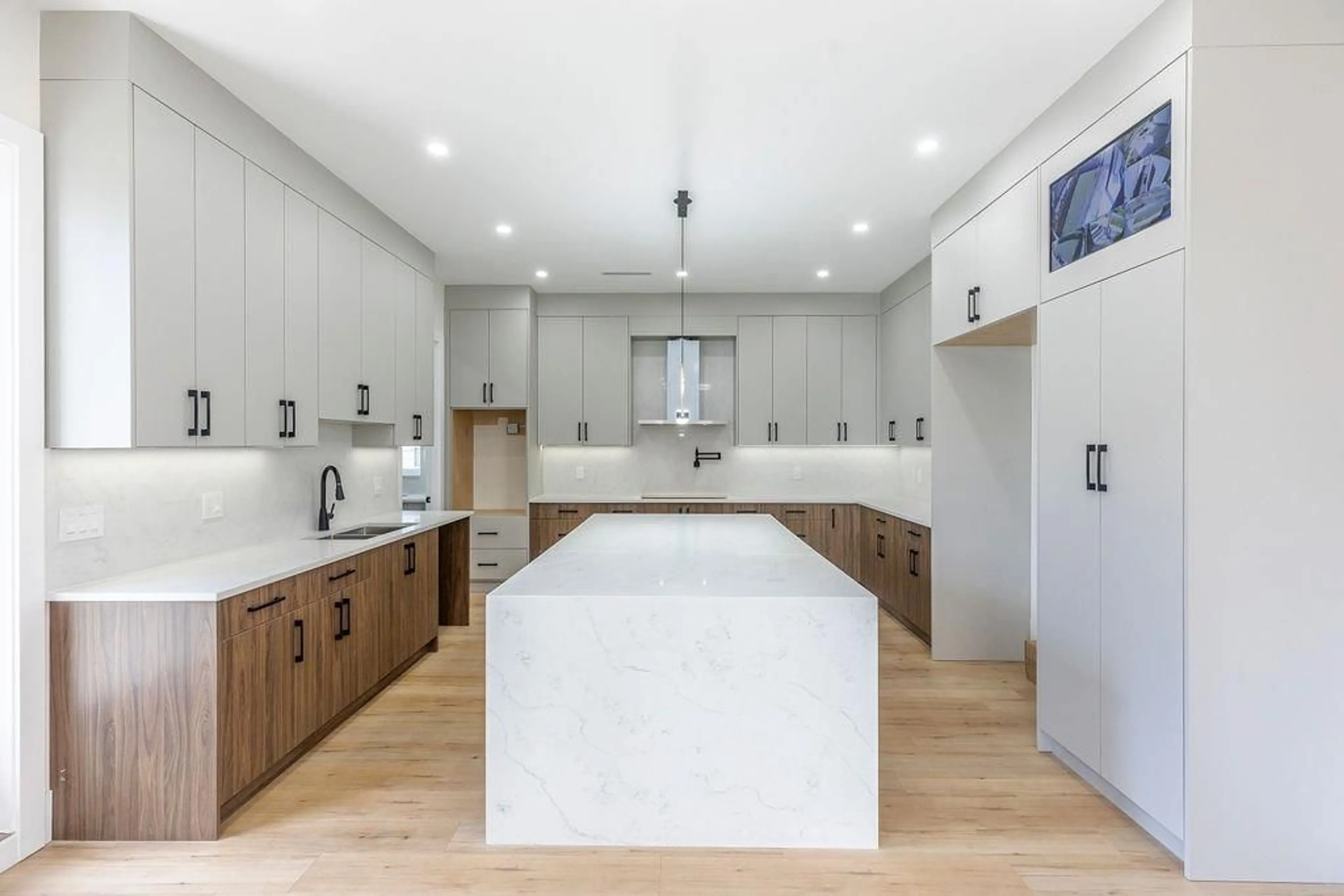 Contemporary kitchen, unknown for 7080 192A, Surrey British Columbia V4N6V1