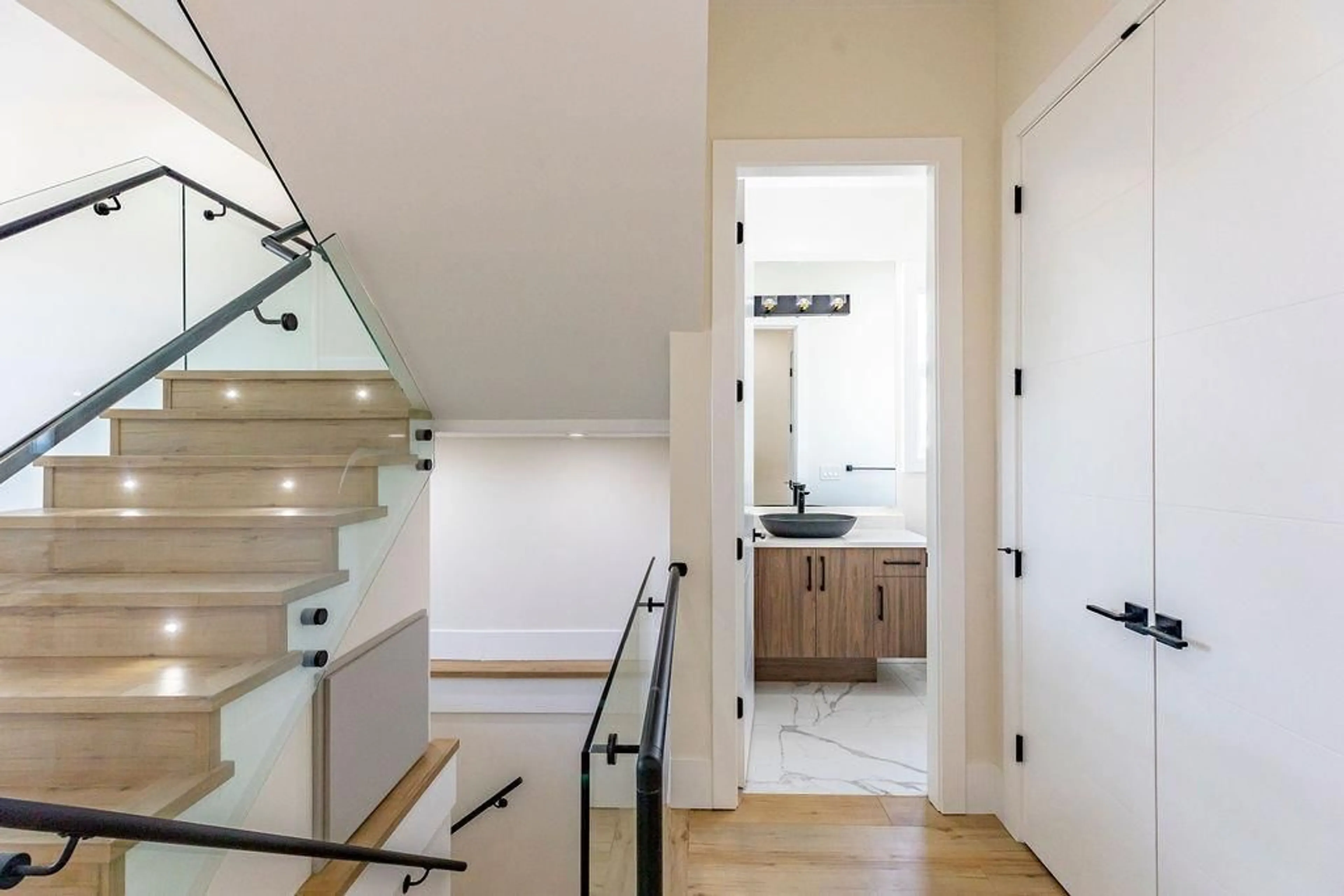 Indoor entryway for 7080 192A, Surrey British Columbia V4N6V1