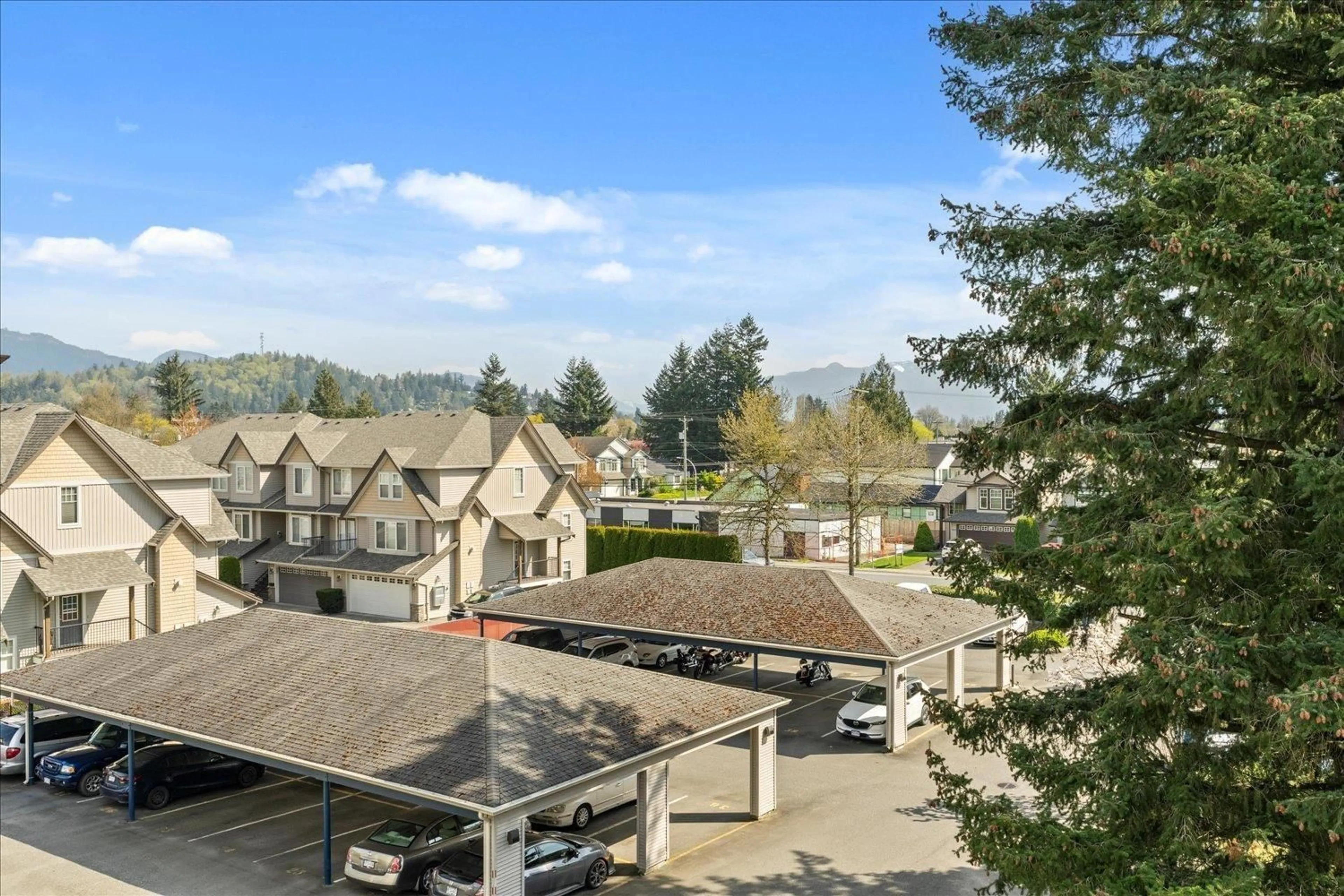 Patio, mountain view for 401 - 9165 BROADWAY STREET, Chilliwack British Columbia V2P7Z8