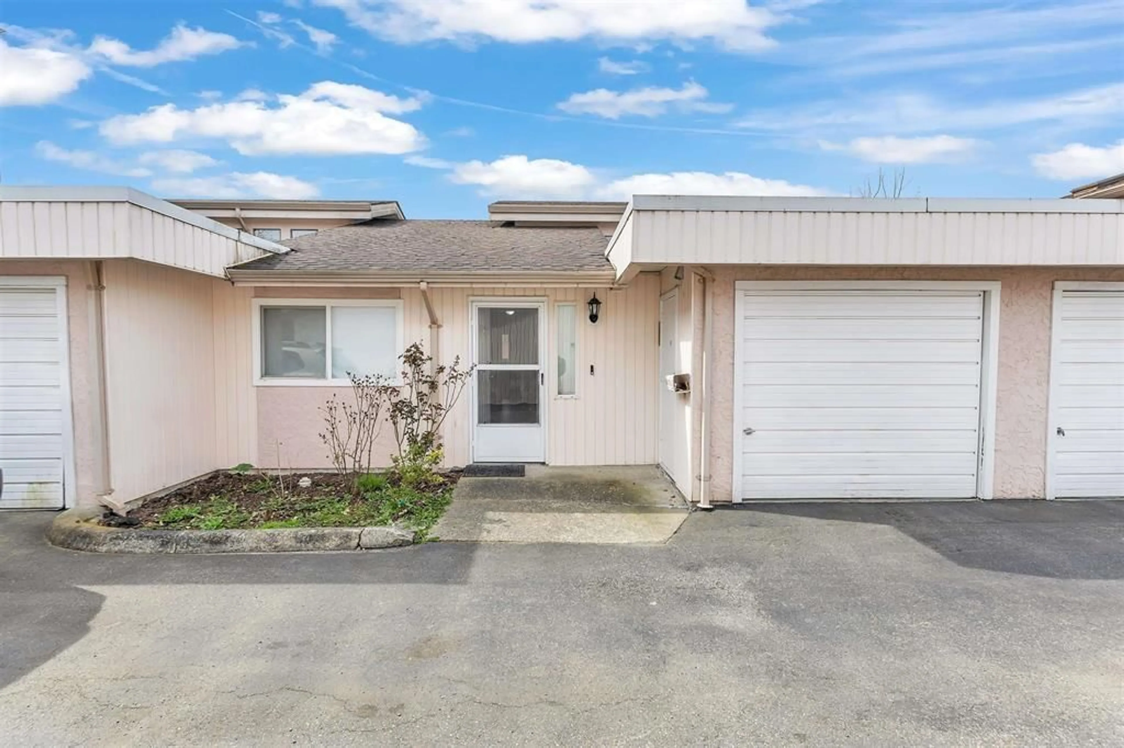 Unknown for 6 - 9493 BROADWAY STREET, Chilliwack British Columbia V2P5T8