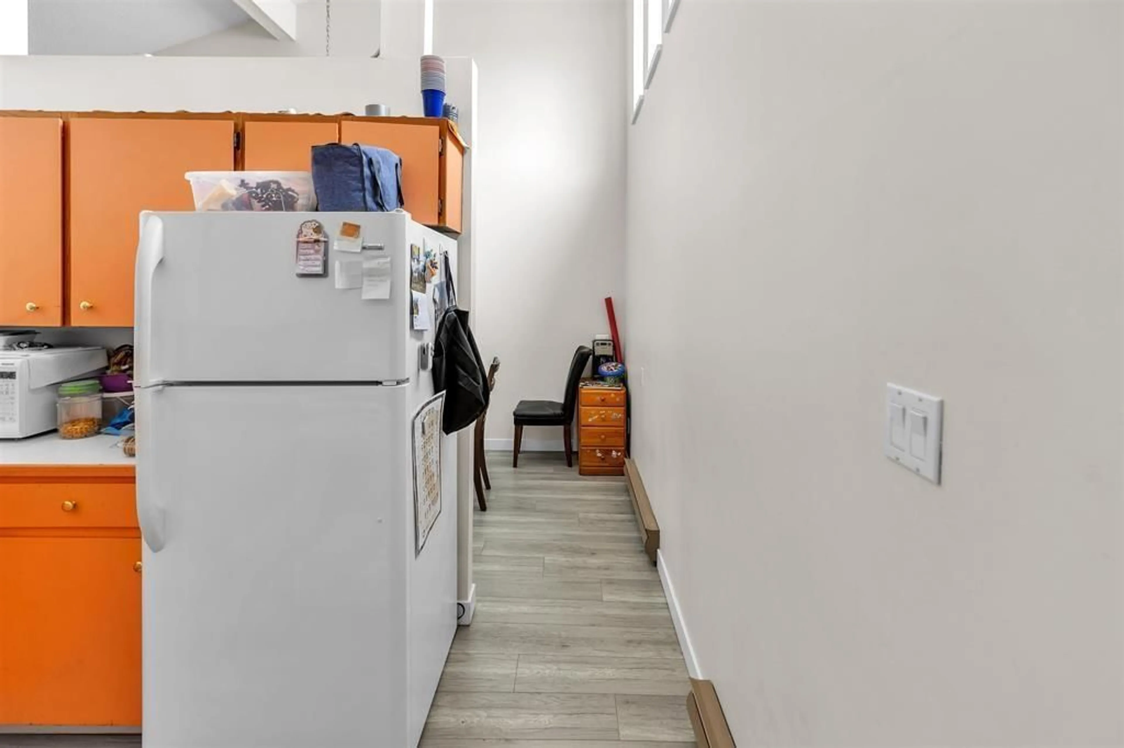 Laundry room for 6 - 9493 BROADWAY STREET, Chilliwack British Columbia V2P5T8
