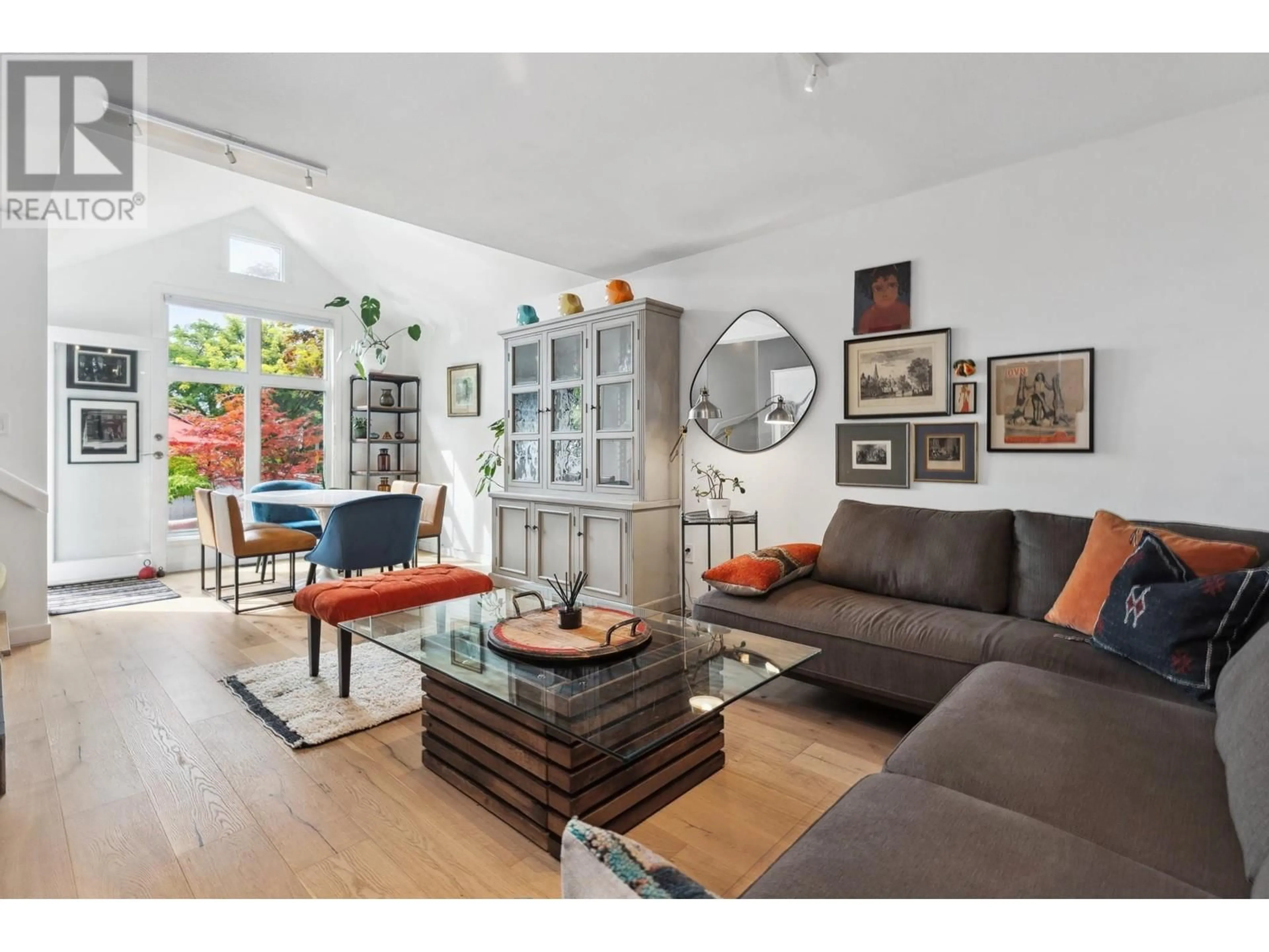 Living room with furniture, unknown for 1585 BOWSER AVENUE, North Vancouver British Columbia V7P2Y4