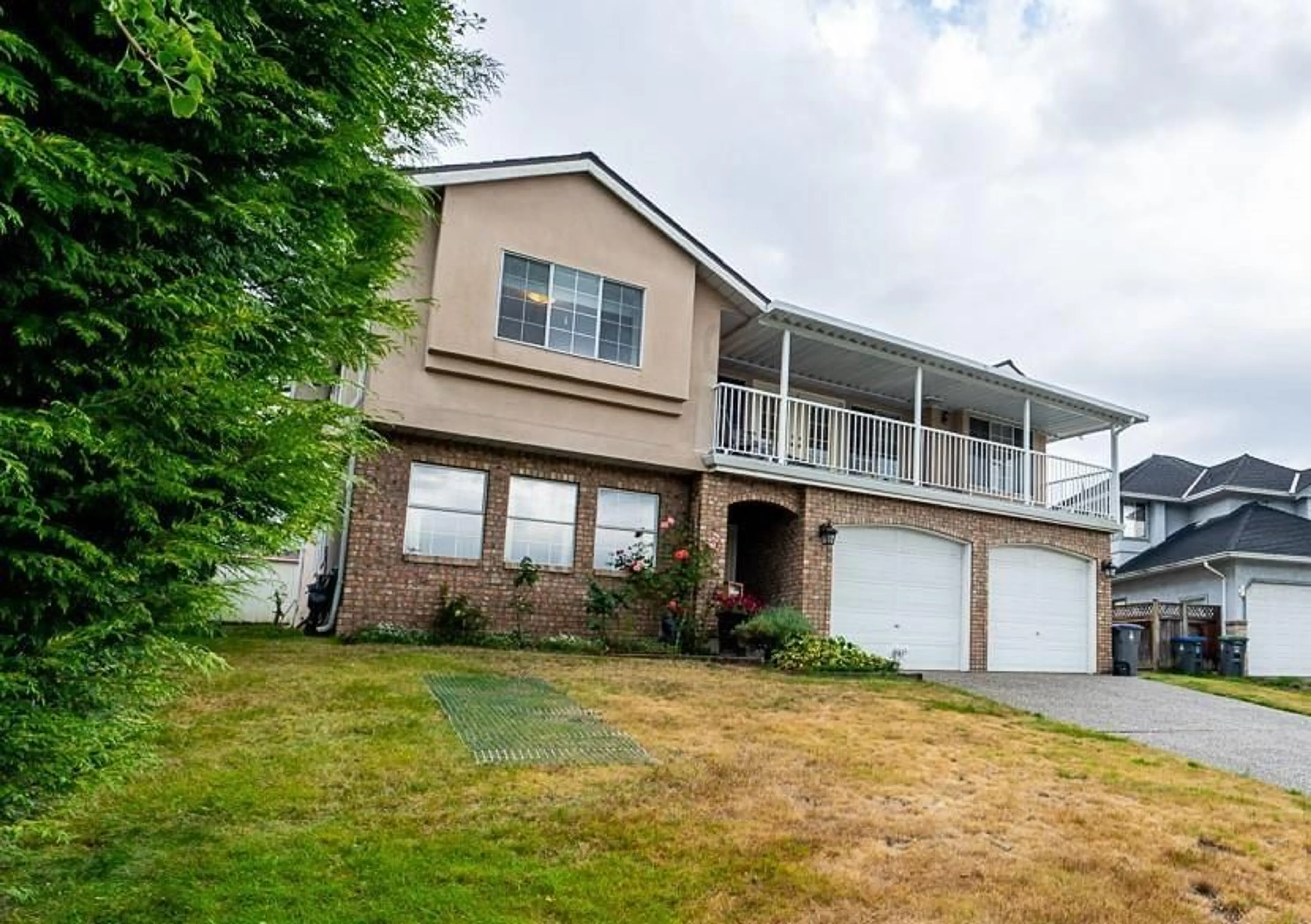 Home with vinyl exterior material, unknown for 9951 159A, Surrey British Columbia V4N2K8