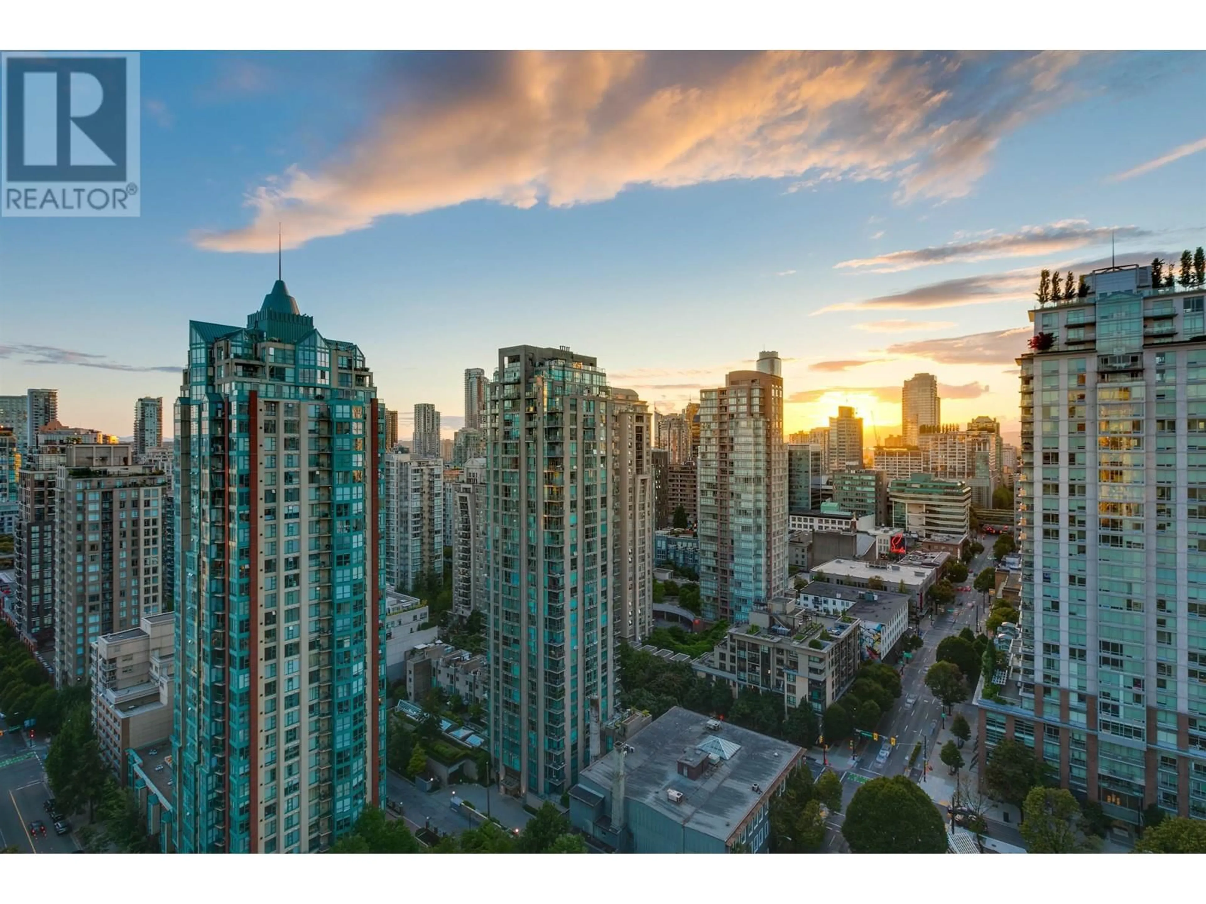 A pic from outside/outdoor area/front of a property/back of a property/a pic from drone, city buildings view from balcony for 2801 - 888 HOMER STREET, Vancouver British Columbia V6B0H7