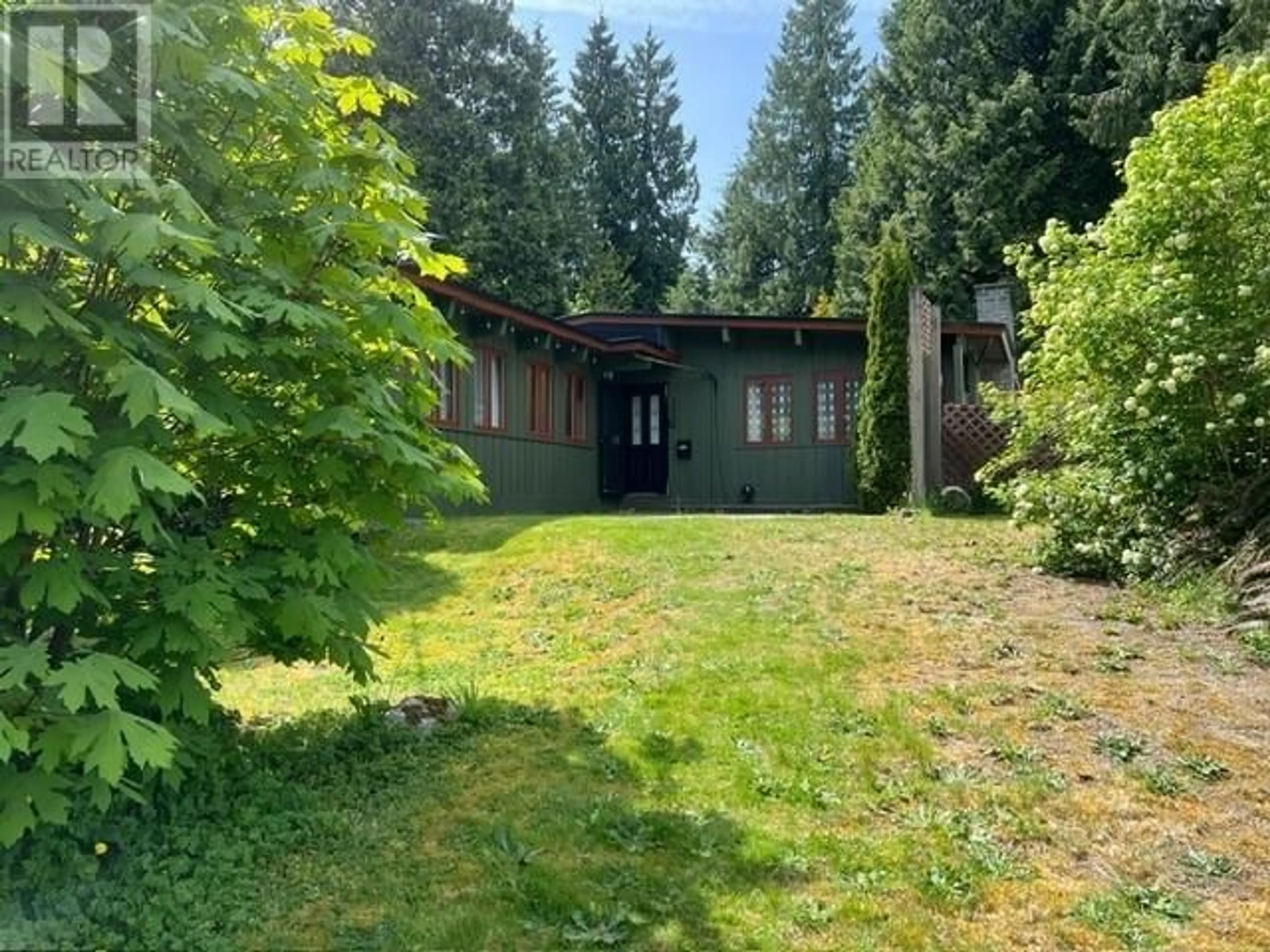 A pic from outside/outdoor area/front of a property/back of a property/a pic from drone, forest/trees view for 3004 STARLIGHT WAY, Coquitlam British Columbia V3C3P6