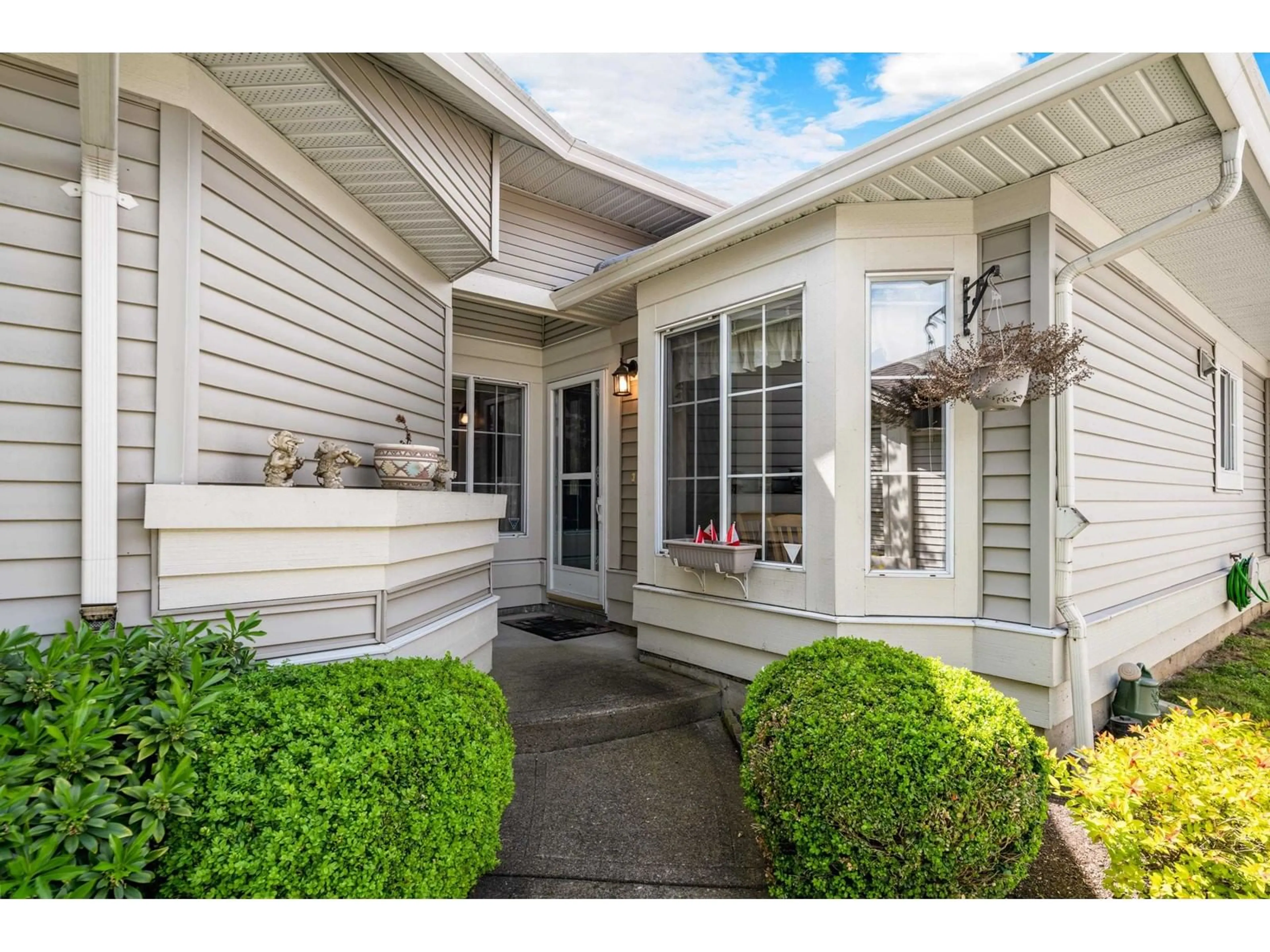 Indoor entryway for 20 - 16888 80, Surrey British Columbia V4N5A1