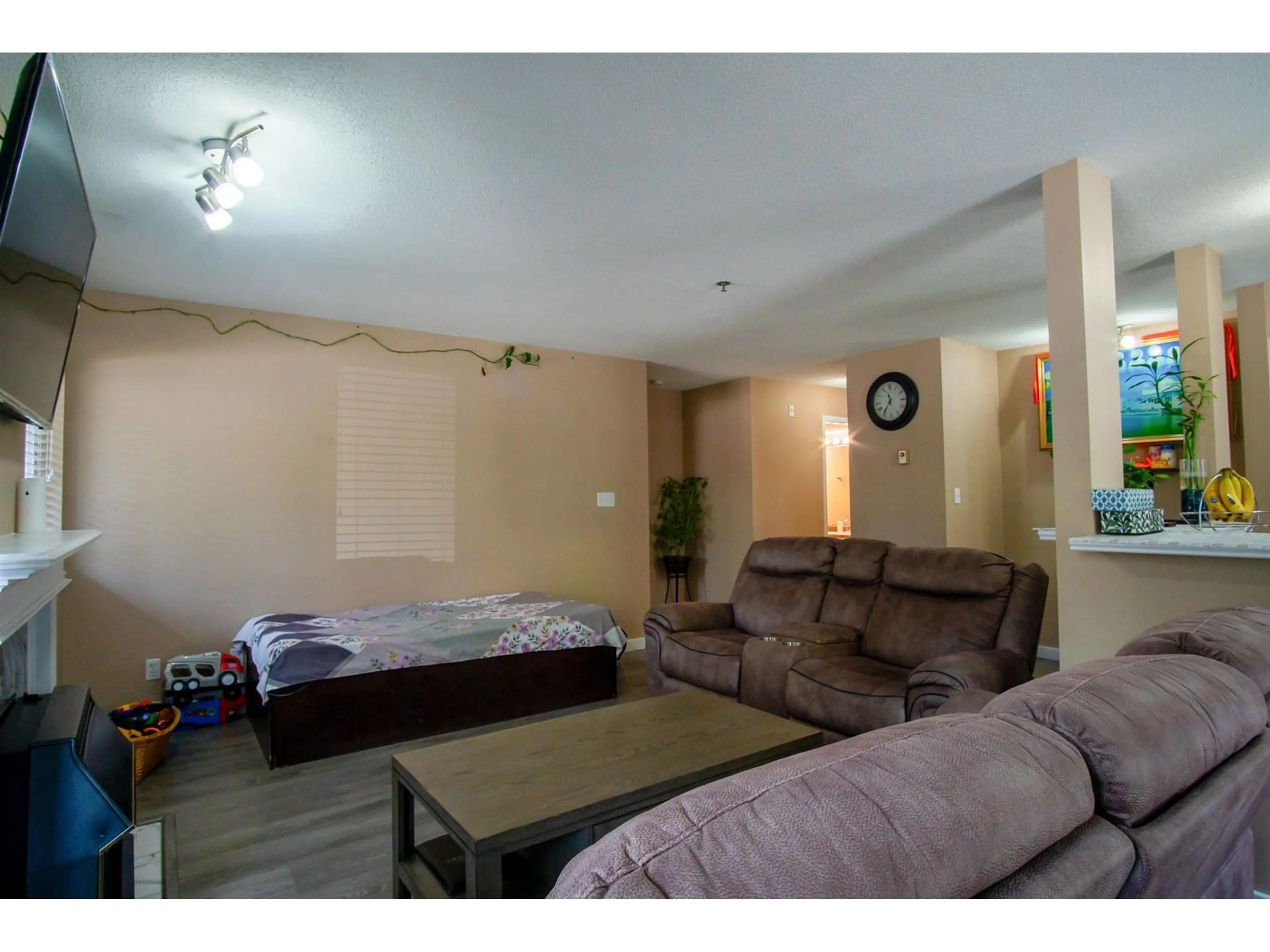 Living room with furniture, unknown for 103 - 33688 KING, Abbotsford British Columbia V2S7P9