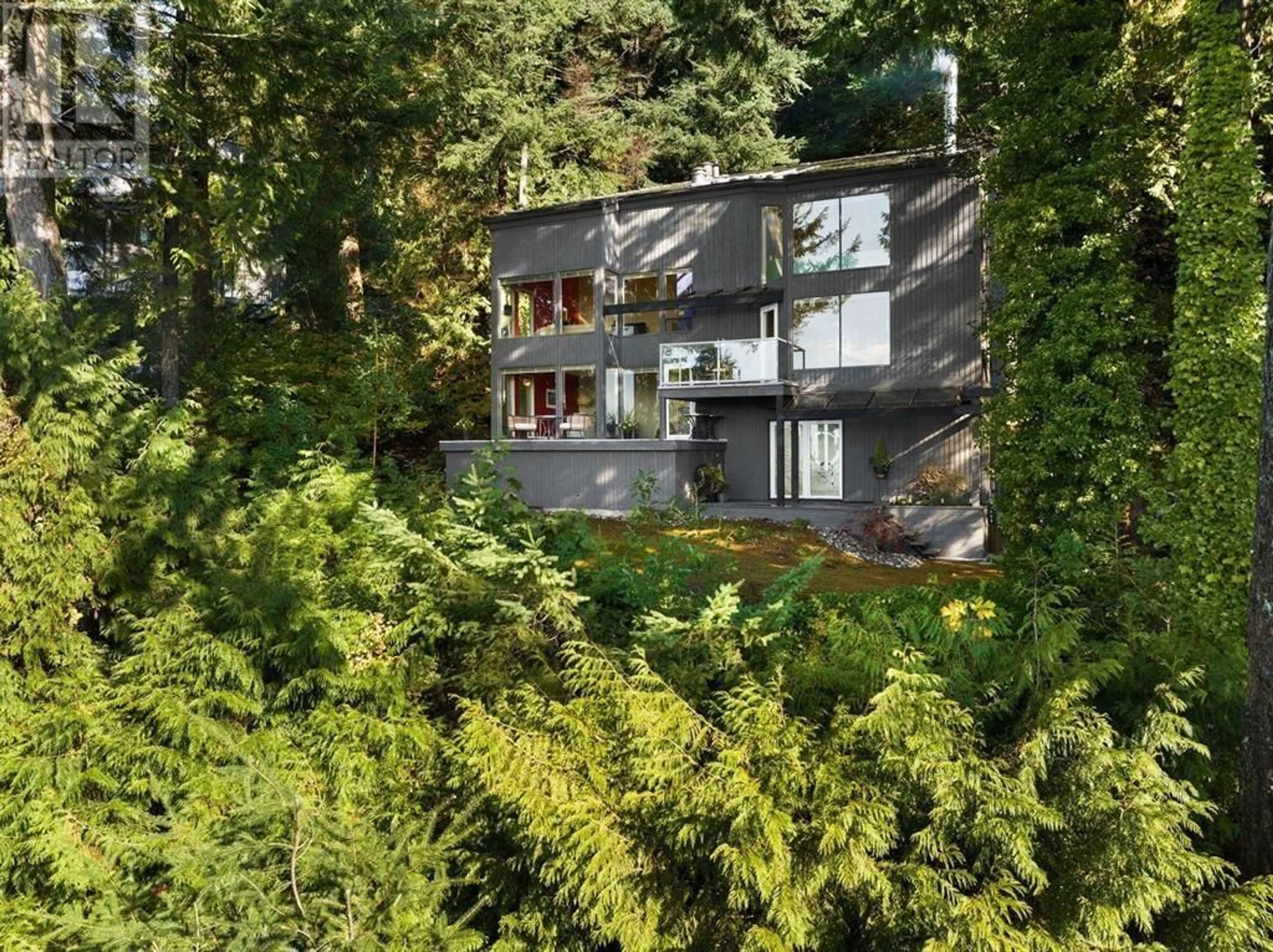 A pic from outside/outdoor area/front of a property/back of a property/a pic from drone, forest/trees view for 225 MOUNTAIN DRIVE, Lions Bay British Columbia V0N2E0