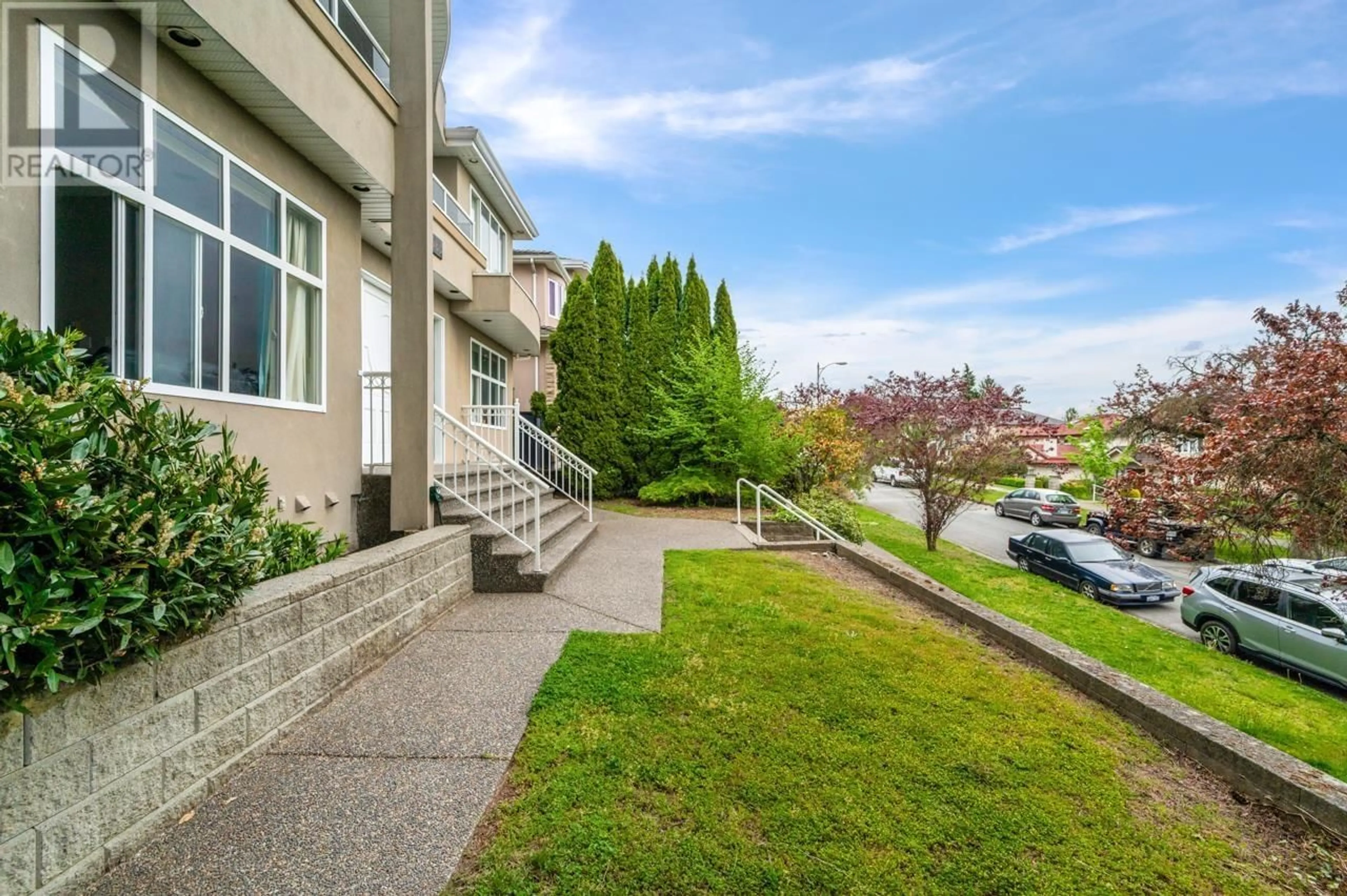 Patio, water/lake/river/ocean view for 2085 QUALICUM DRIVE, Vancouver British Columbia V5P2M3