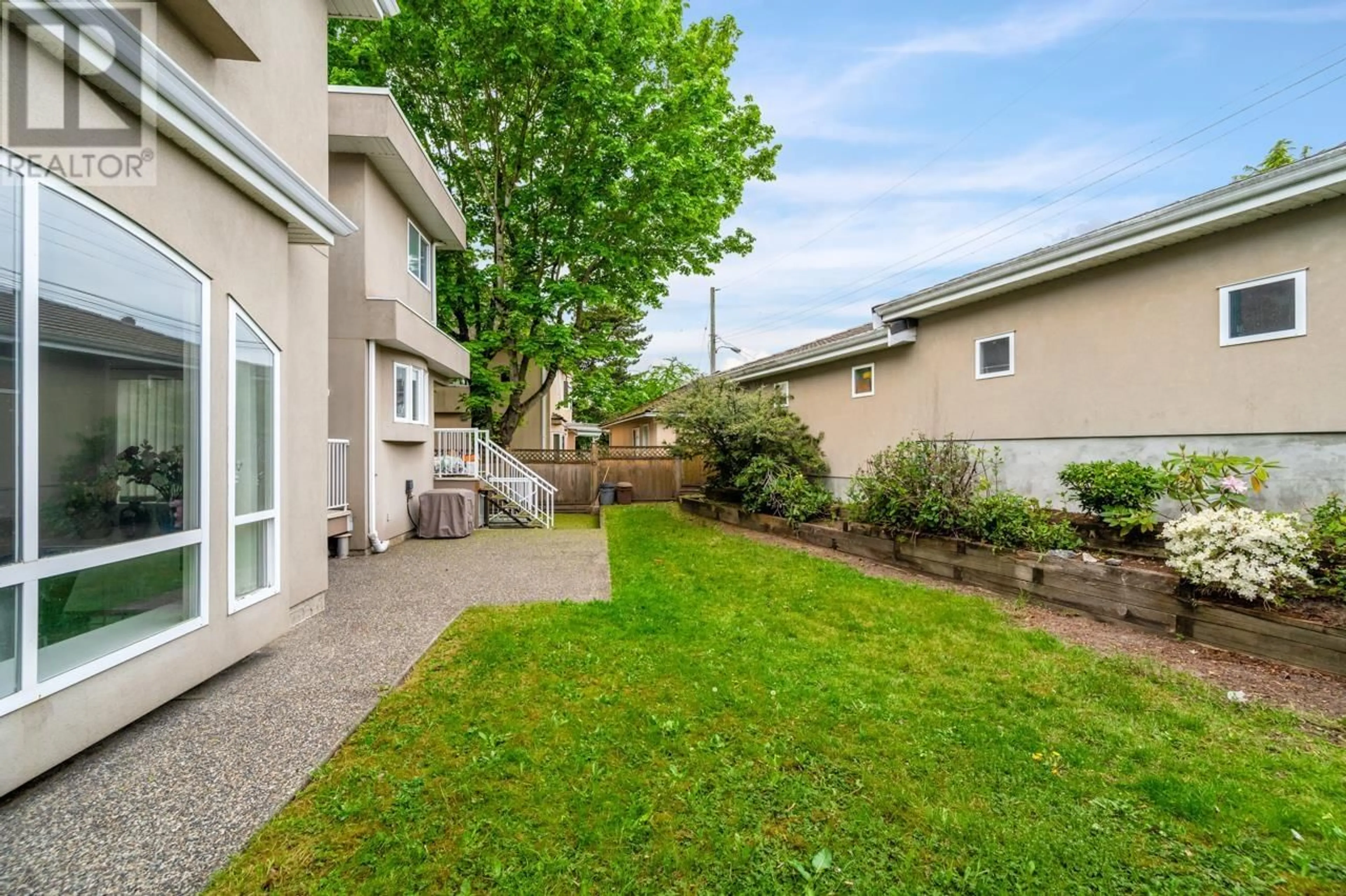 Patio, street for 2085 QUALICUM DRIVE, Vancouver British Columbia V5P2M3
