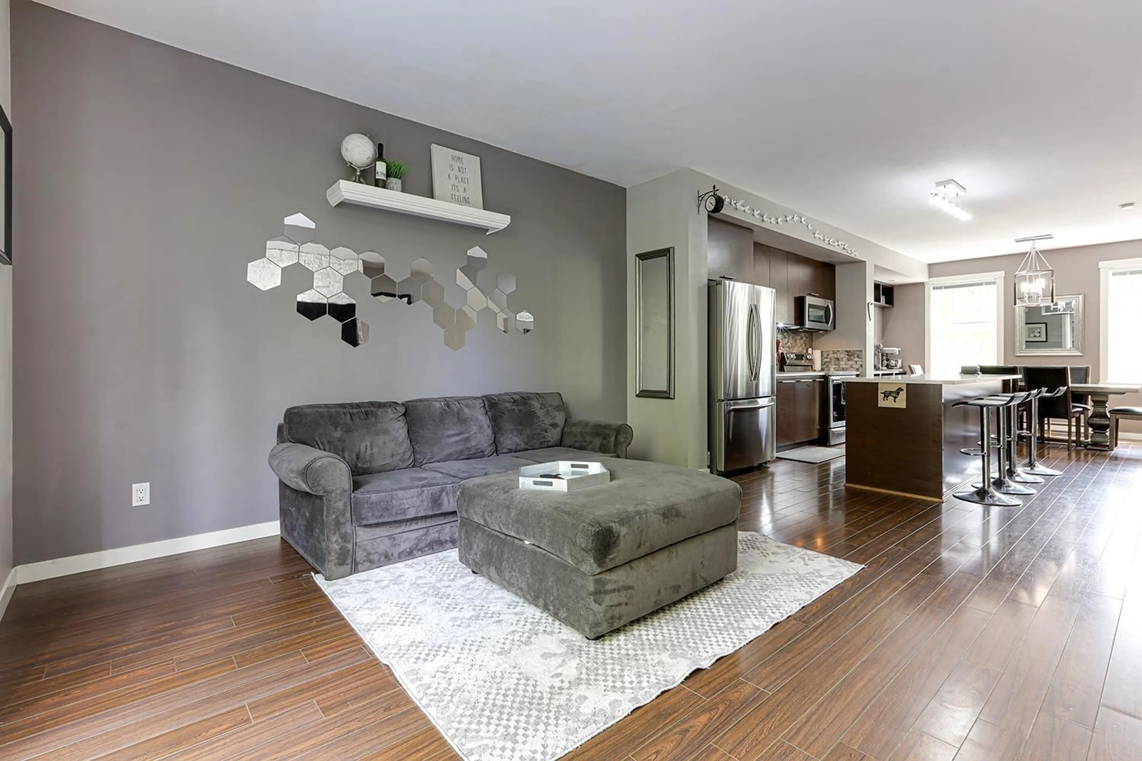 Living room with furniture, unknown for 38 - 18983 72A, Surrey British Columbia V4A1A5