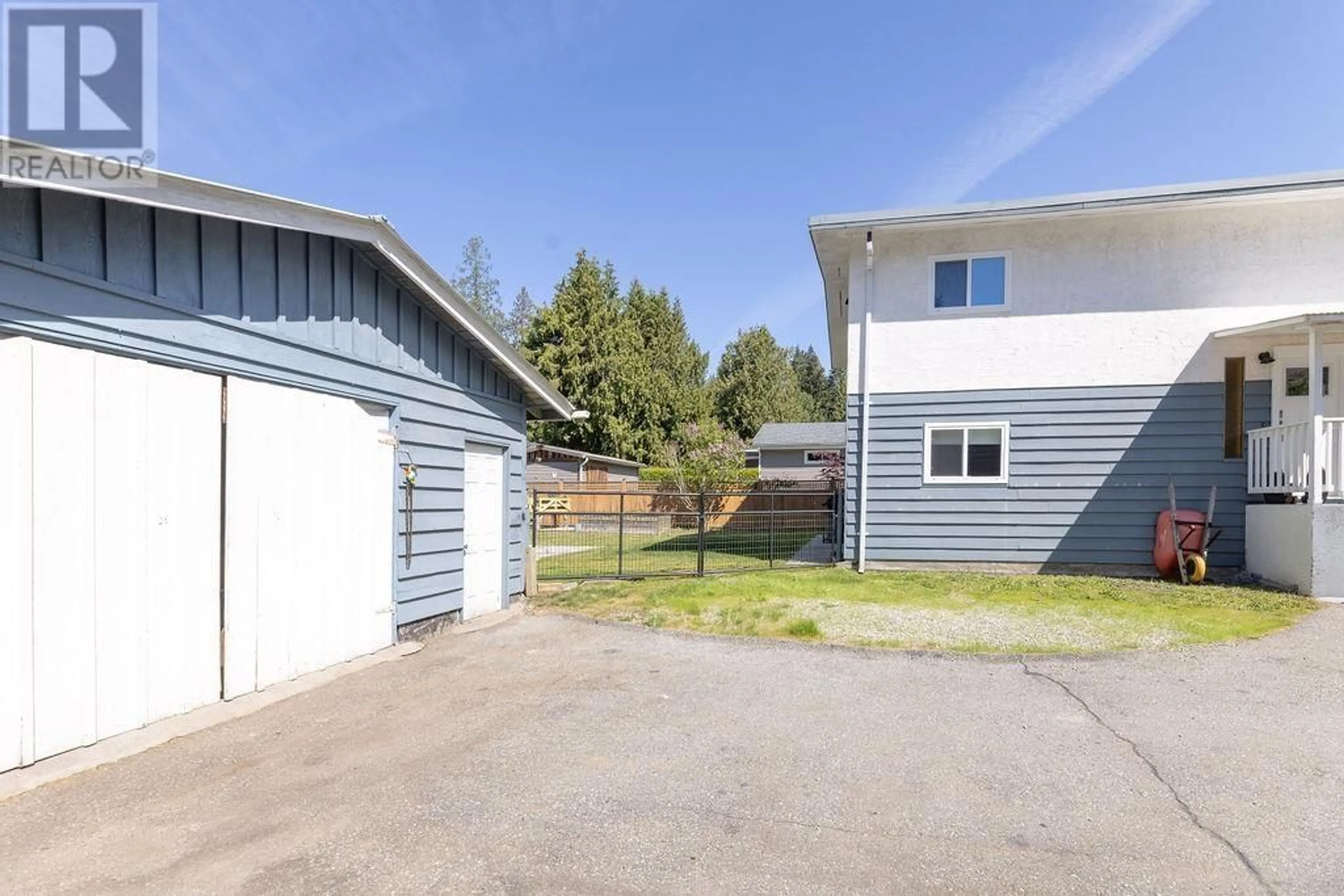 Indoor garage for 5607 WAKEFIELD ROAD, Sechelt British Columbia V7Z0N3