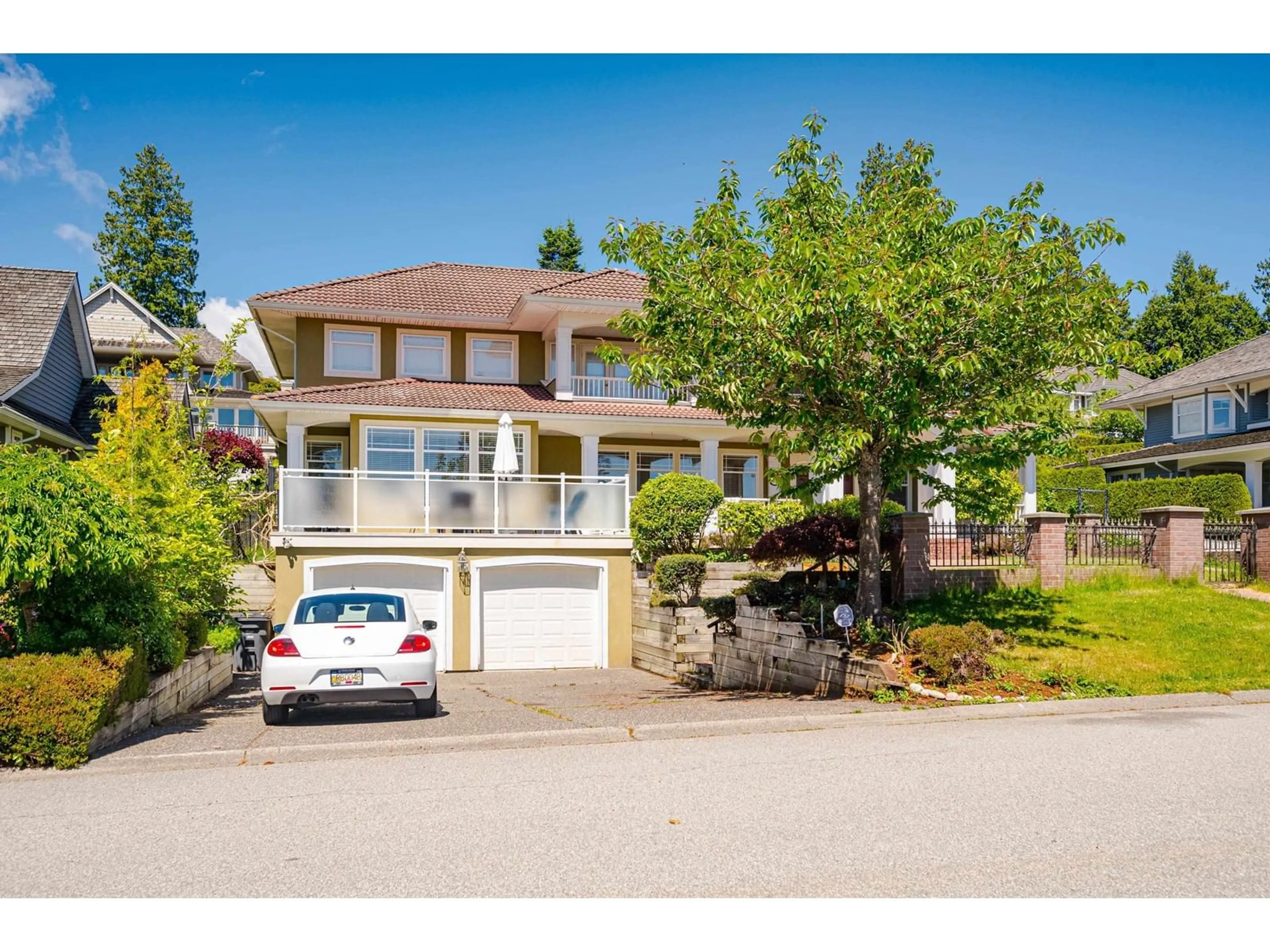 Home with vinyl exterior material, street for 13477 13A, Surrey British Columbia V4A1C5