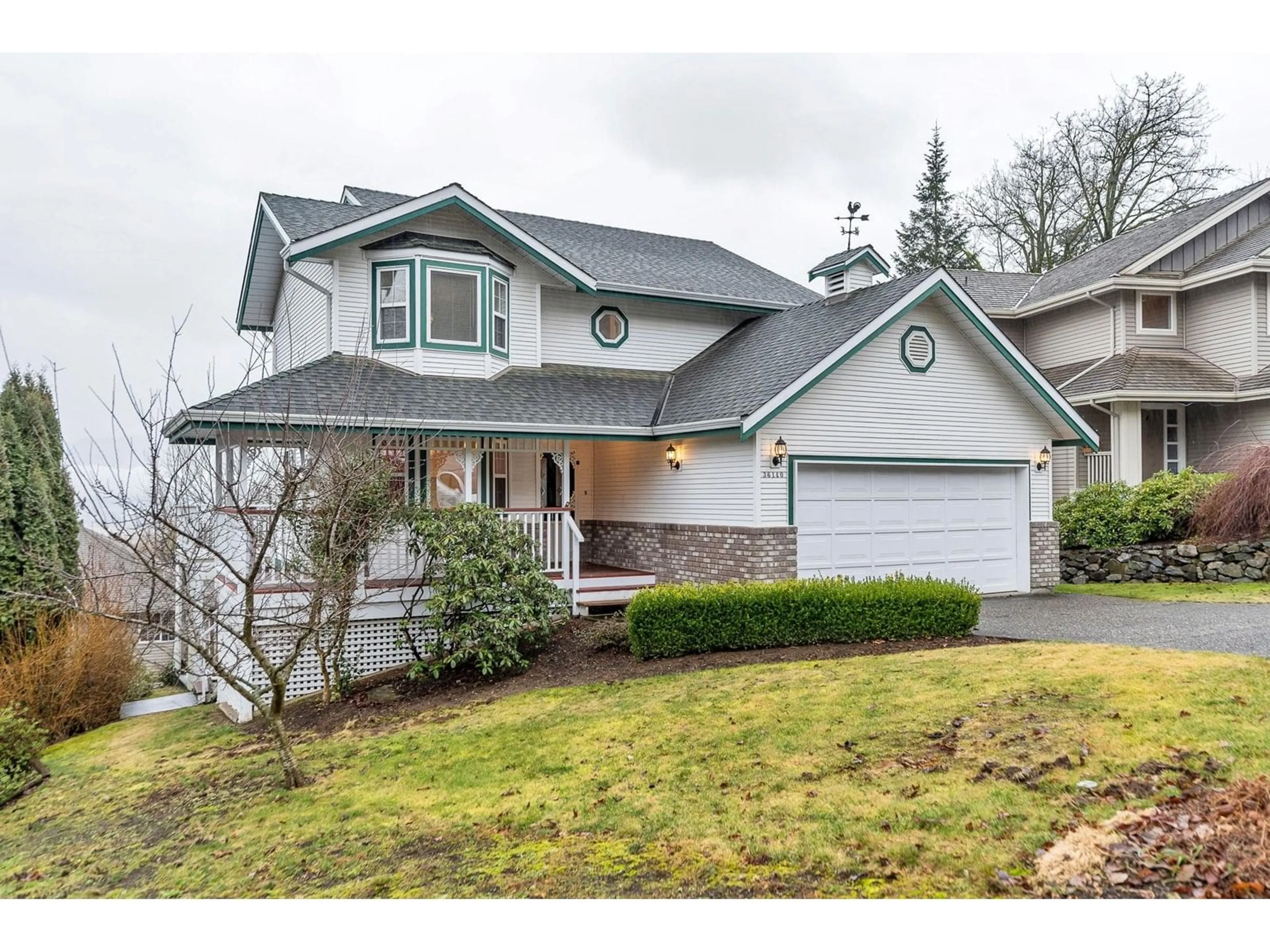 Home with vinyl exterior material, street for 36140 WALTER, Abbotsford British Columbia V3G1K9