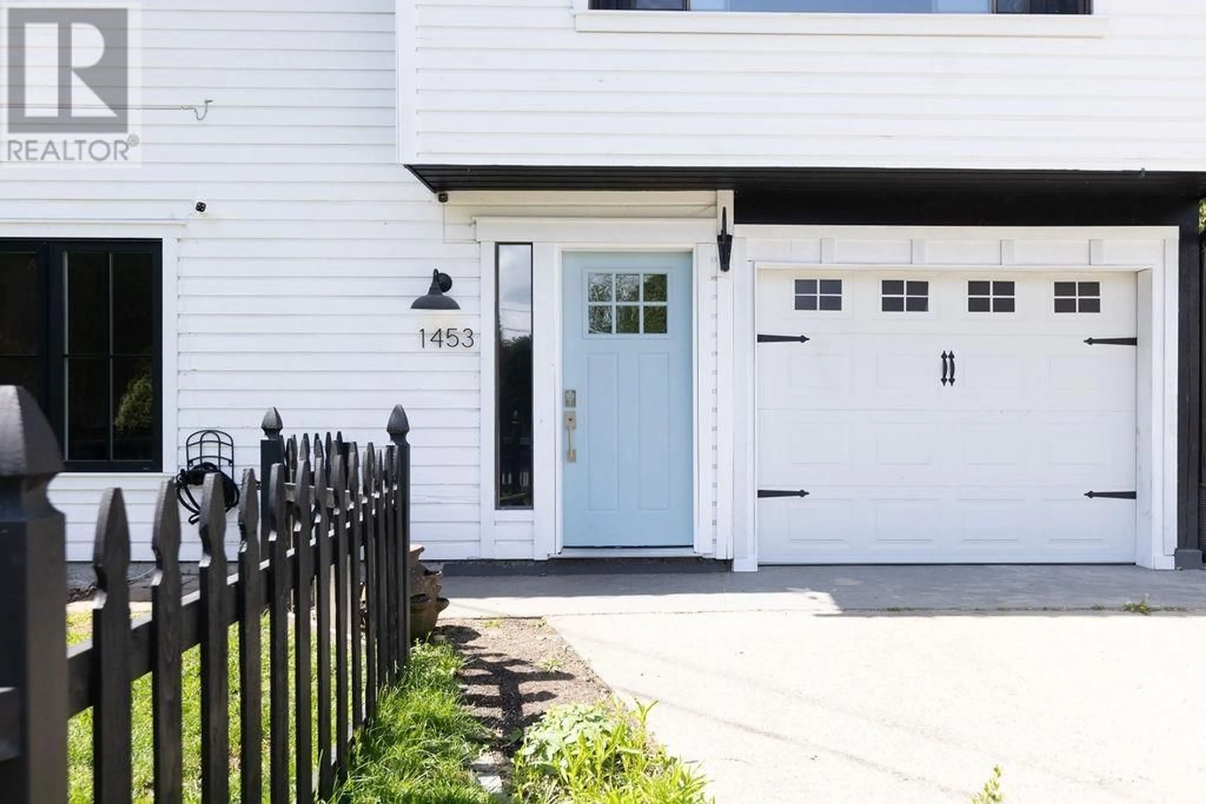 Unknown for 1453 DAVIDSON ROAD, Gibsons British Columbia V0N1V6