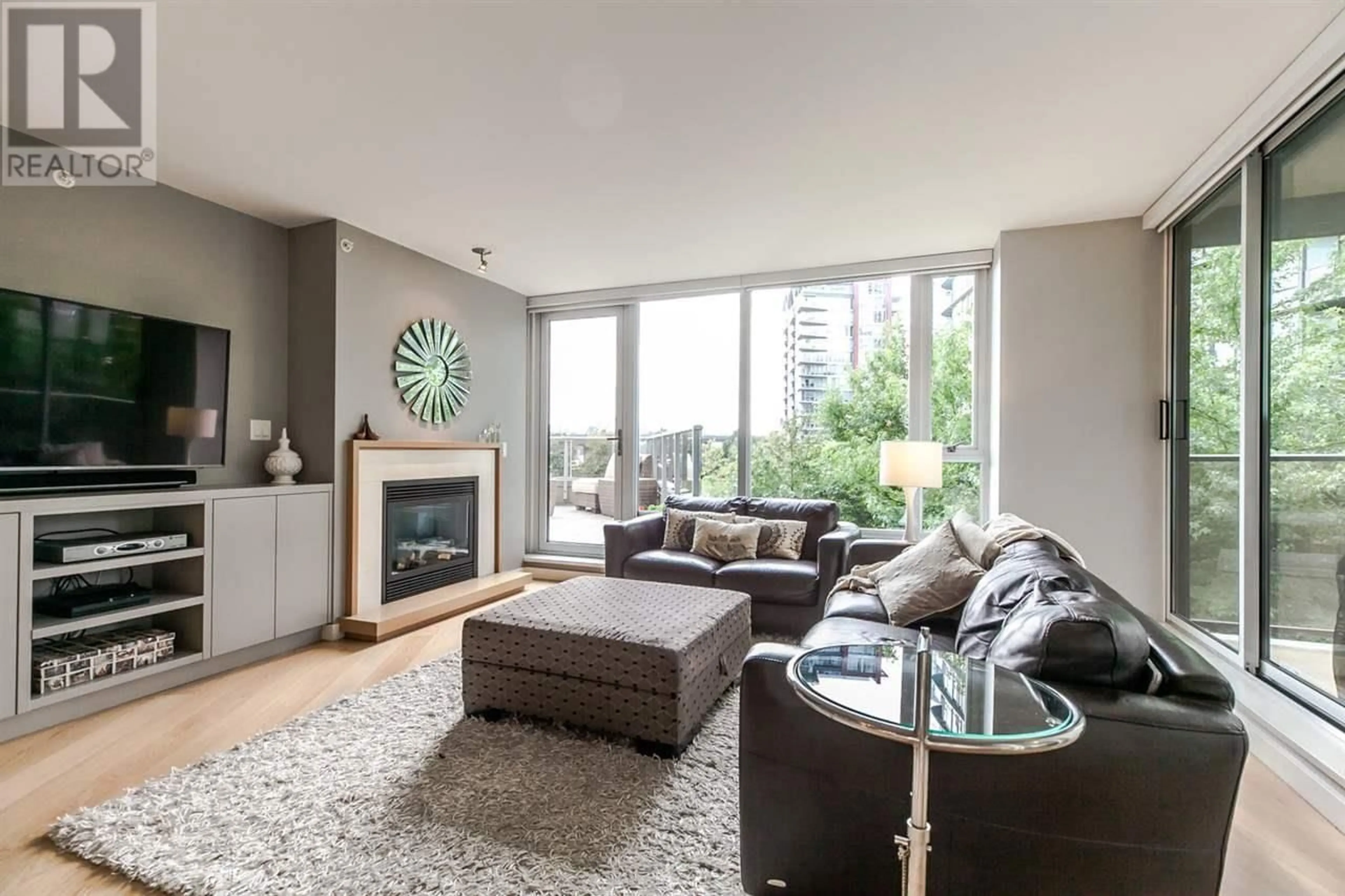 Living room with furniture, unknown for 305 - 8 SMITHE MEWS, Vancouver British Columbia V6B0A5