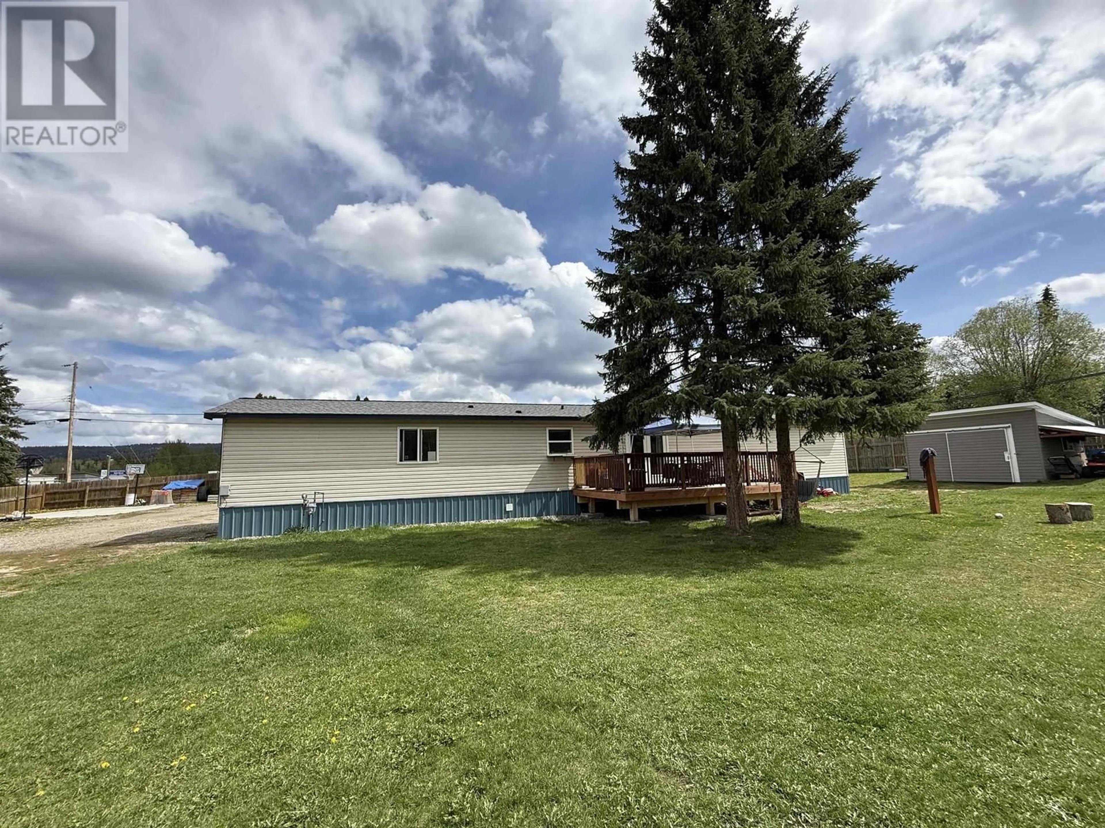 A pic from outside/outdoor area/front of a property/back of a property/a pic from drone, water/lake/river/ocean view for 1375 MAPLE HEIGHTS ROAD, Quesnel British Columbia V2J3X4
