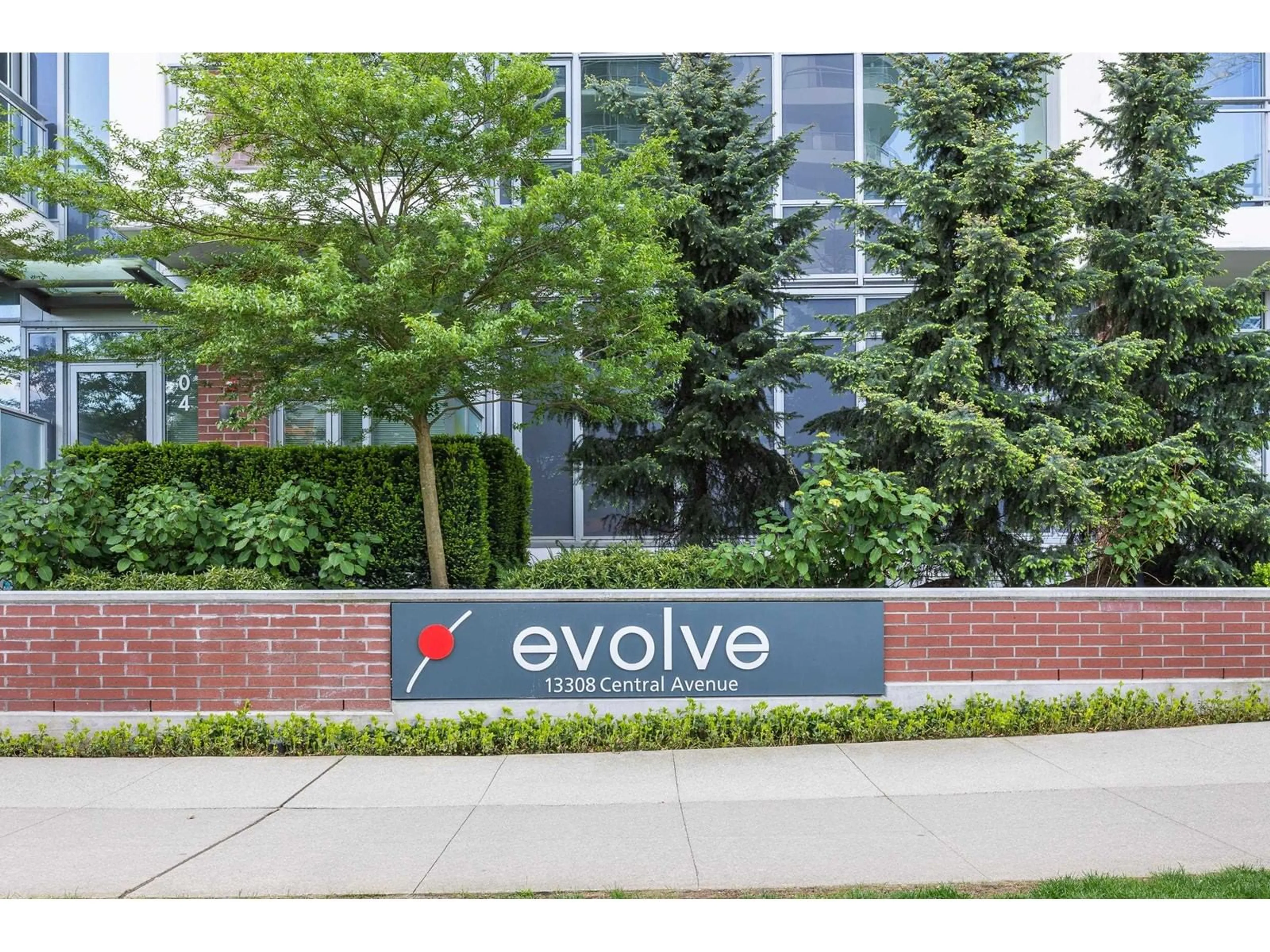 Indoor foyer for 603 - 13308 CENTRAL, Surrey British Columbia V3T0M4