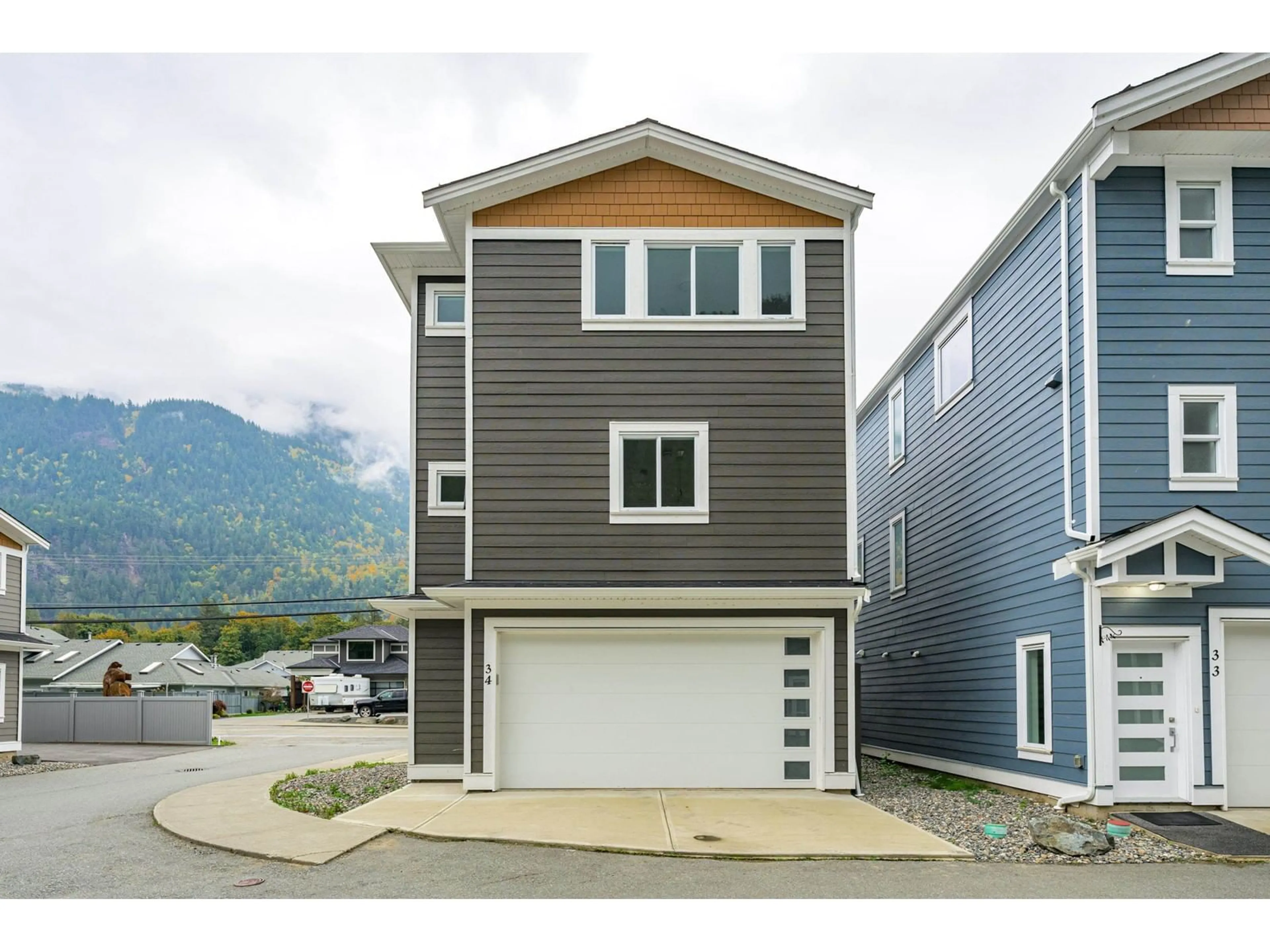 Home with vinyl exterior material, mountain view for 34 - 750 HOT SPRINGS ROAD STREET, Harrison Hot Springs British Columbia V3X2T5
