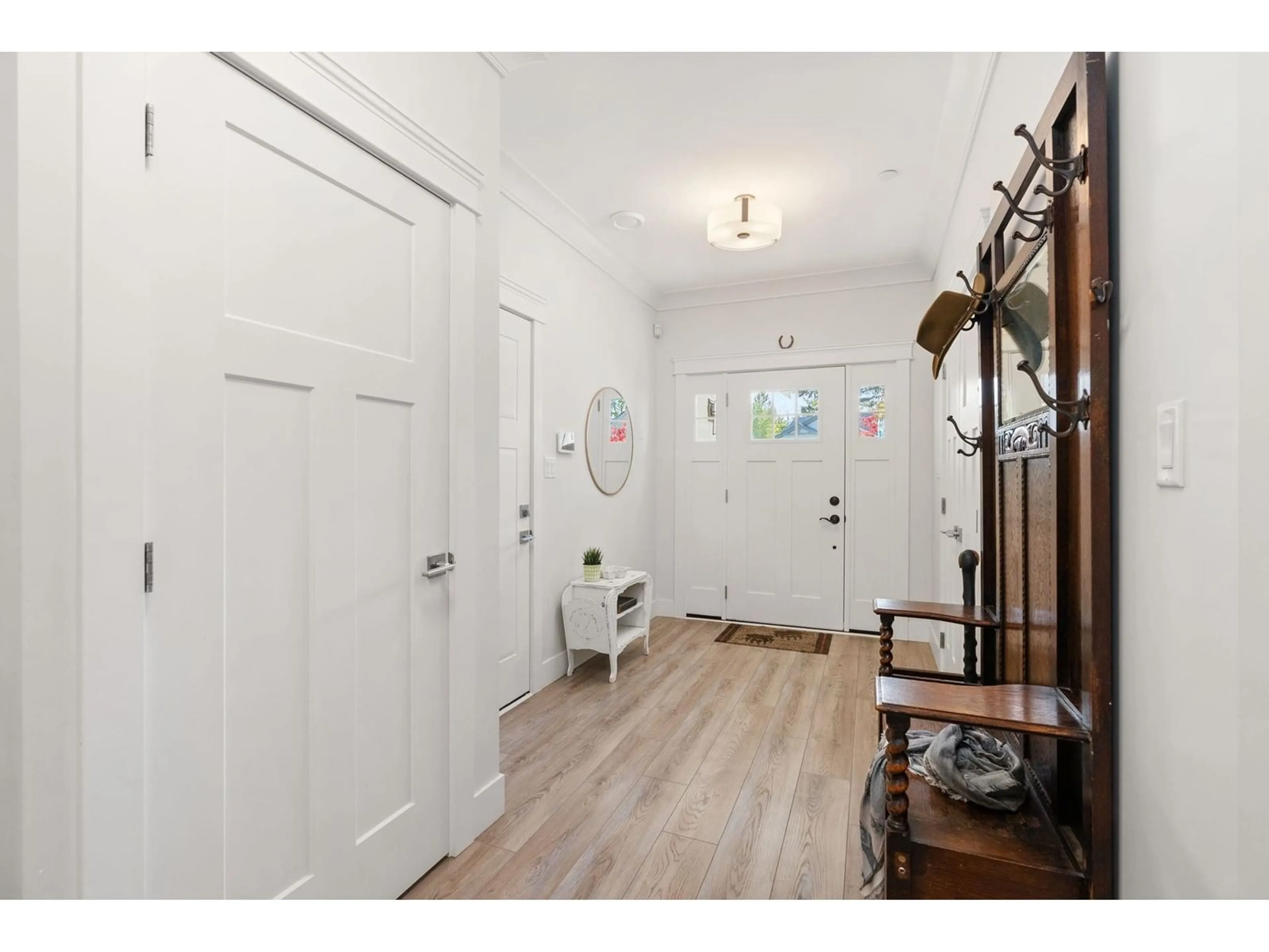 Indoor entryway for 140 - 4595 SUMAS MOUNTAIN, Abbotsford British Columbia V3G0E5