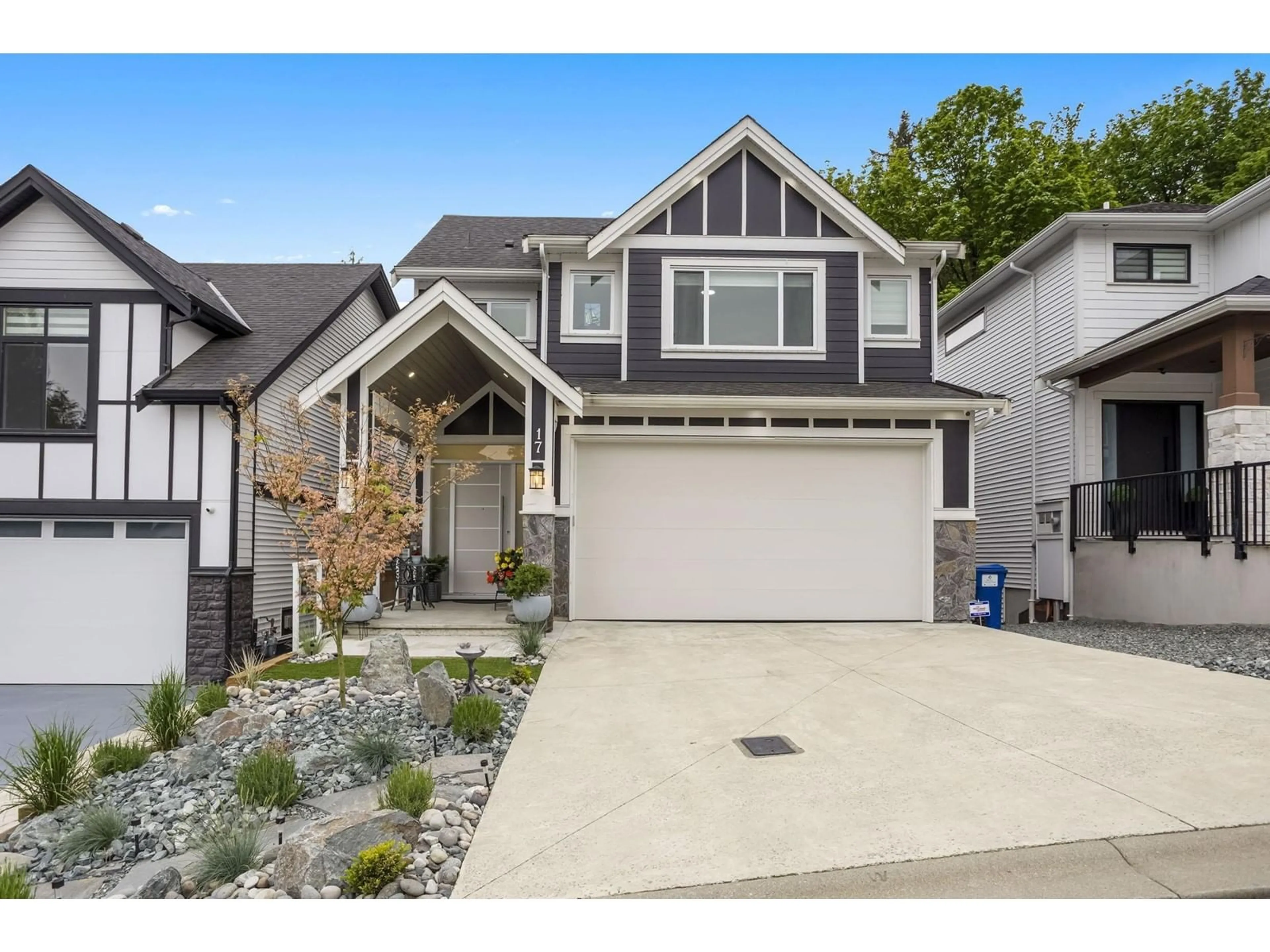 Home with vinyl exterior material, street for 17 - 4581 SUMAS MOUNTAIN, Abbotsford British Columbia V3G0H3
