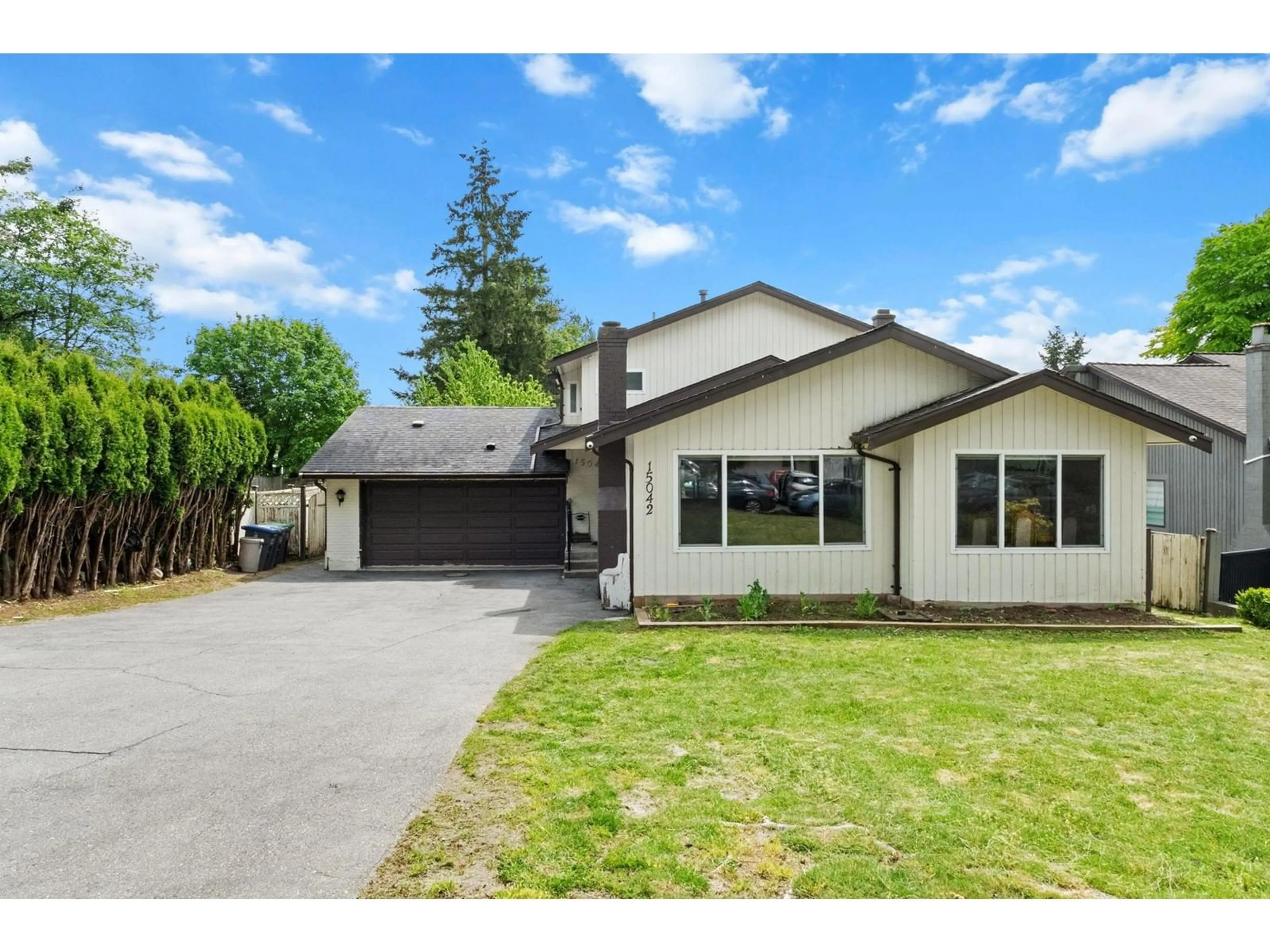 Home with vinyl exterior material, street for 15042 85A, Surrey British Columbia V3S6A5
