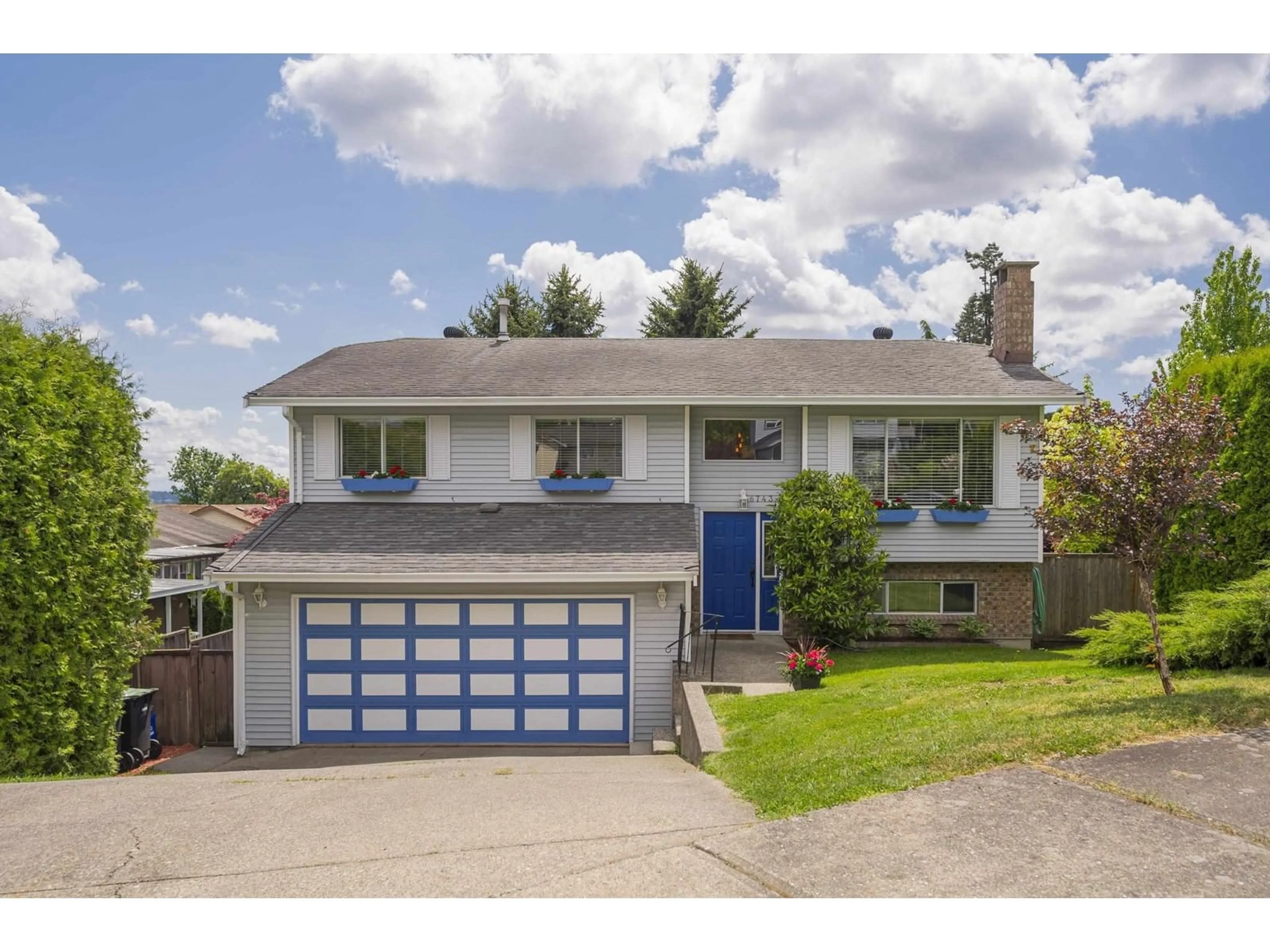 Home with vinyl exterior material, street for 6743 196B, Langley British Columbia V2Y2W3