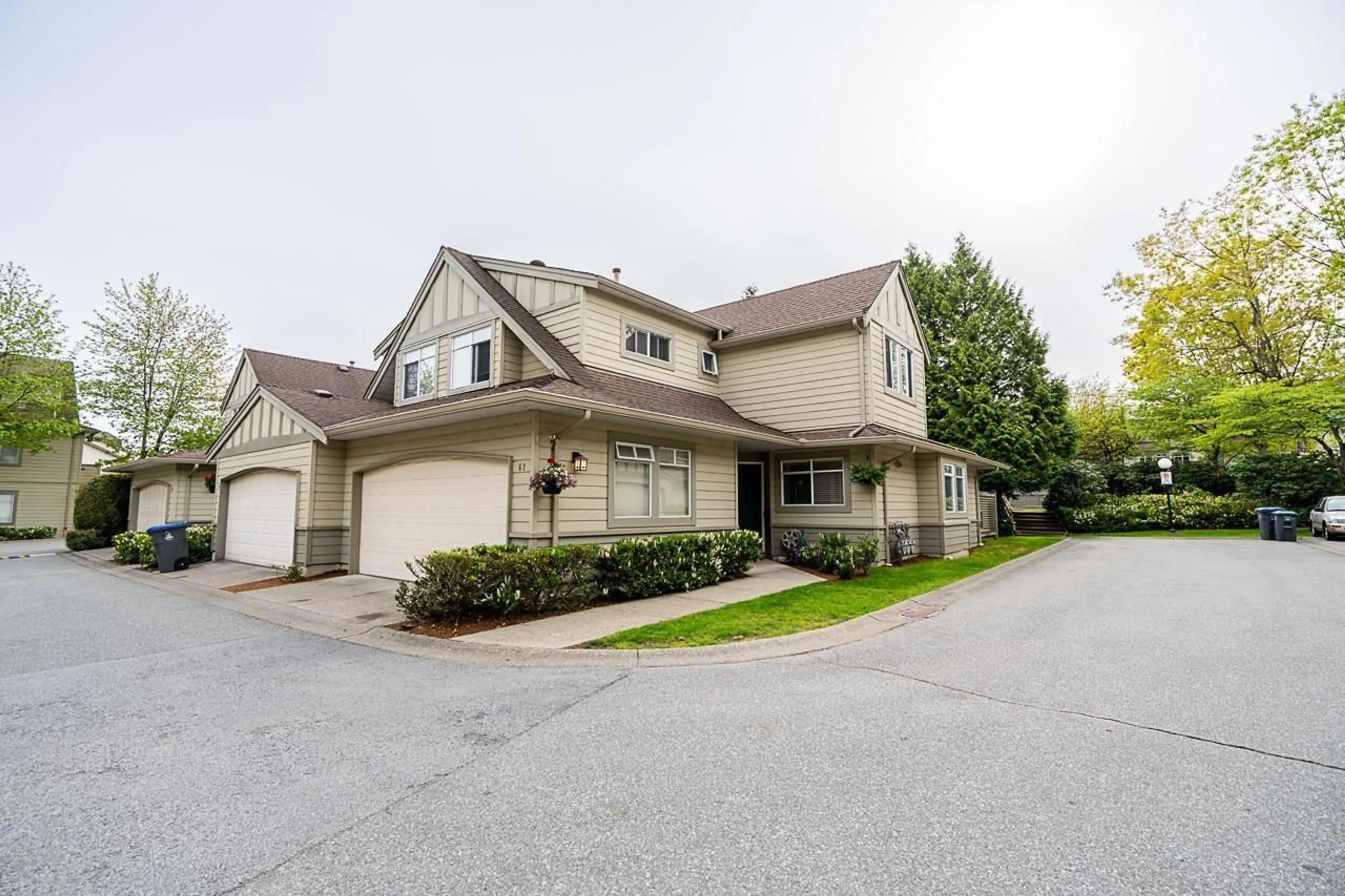 Unknown for 62 - 10238 155A, Surrey British Columbia V3R0V8