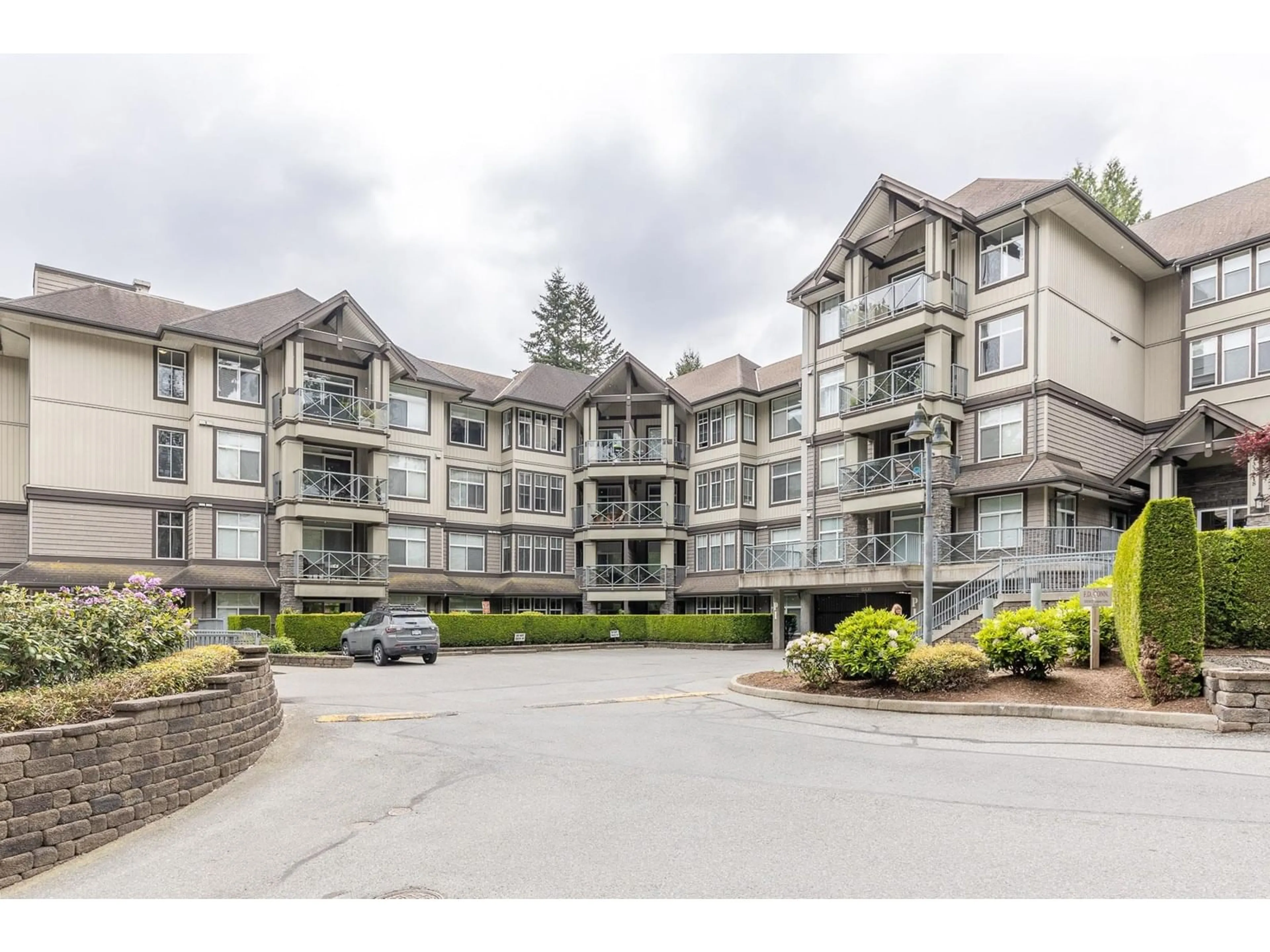 Unknown for 313 - 33318 E. BOURQUIN, Abbotsford British Columbia V2S0A6