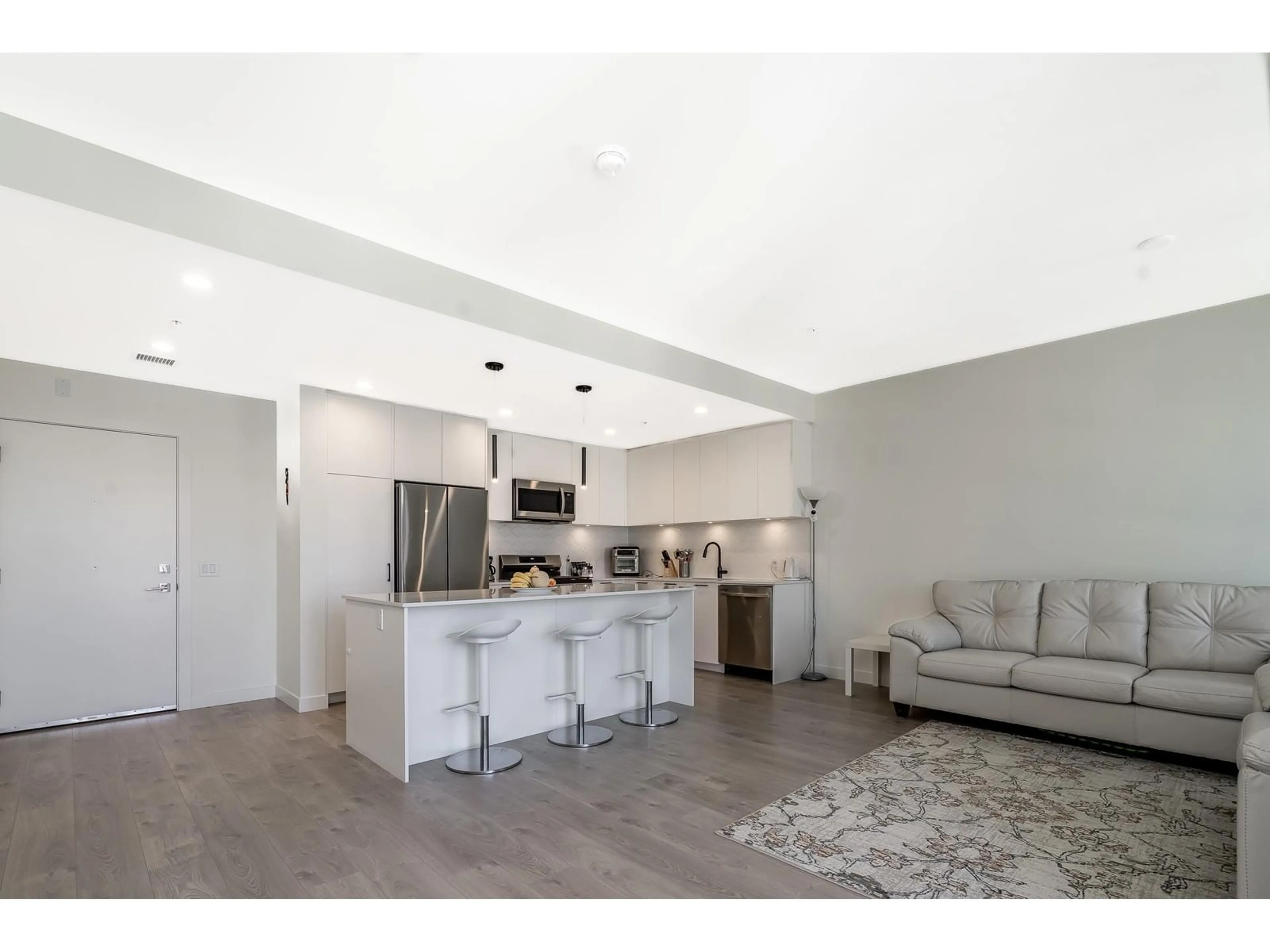 Open concept kitchen, unknown for 609 - 8379 201, Langley British Columbia V2Y3S6