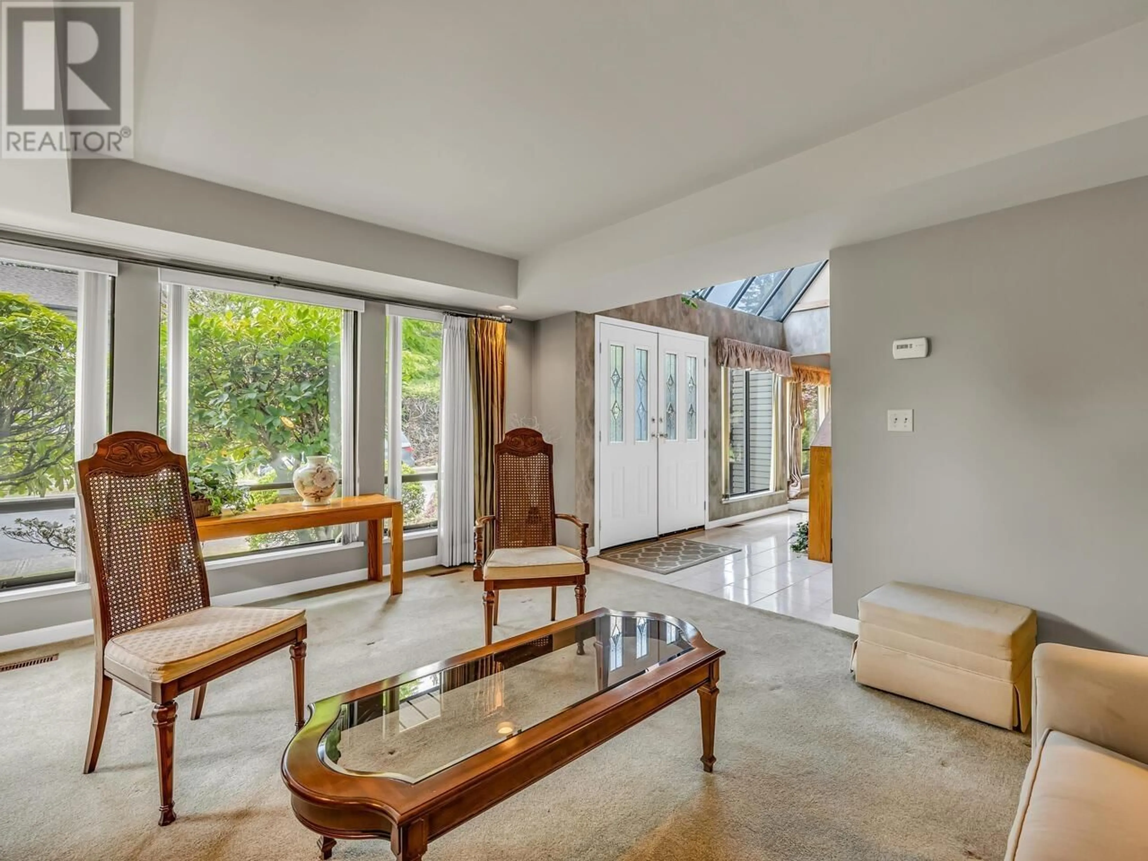 Indoor foyer for 735 SPRICE AVENUE, Coquitlam British Columbia V3J2P2