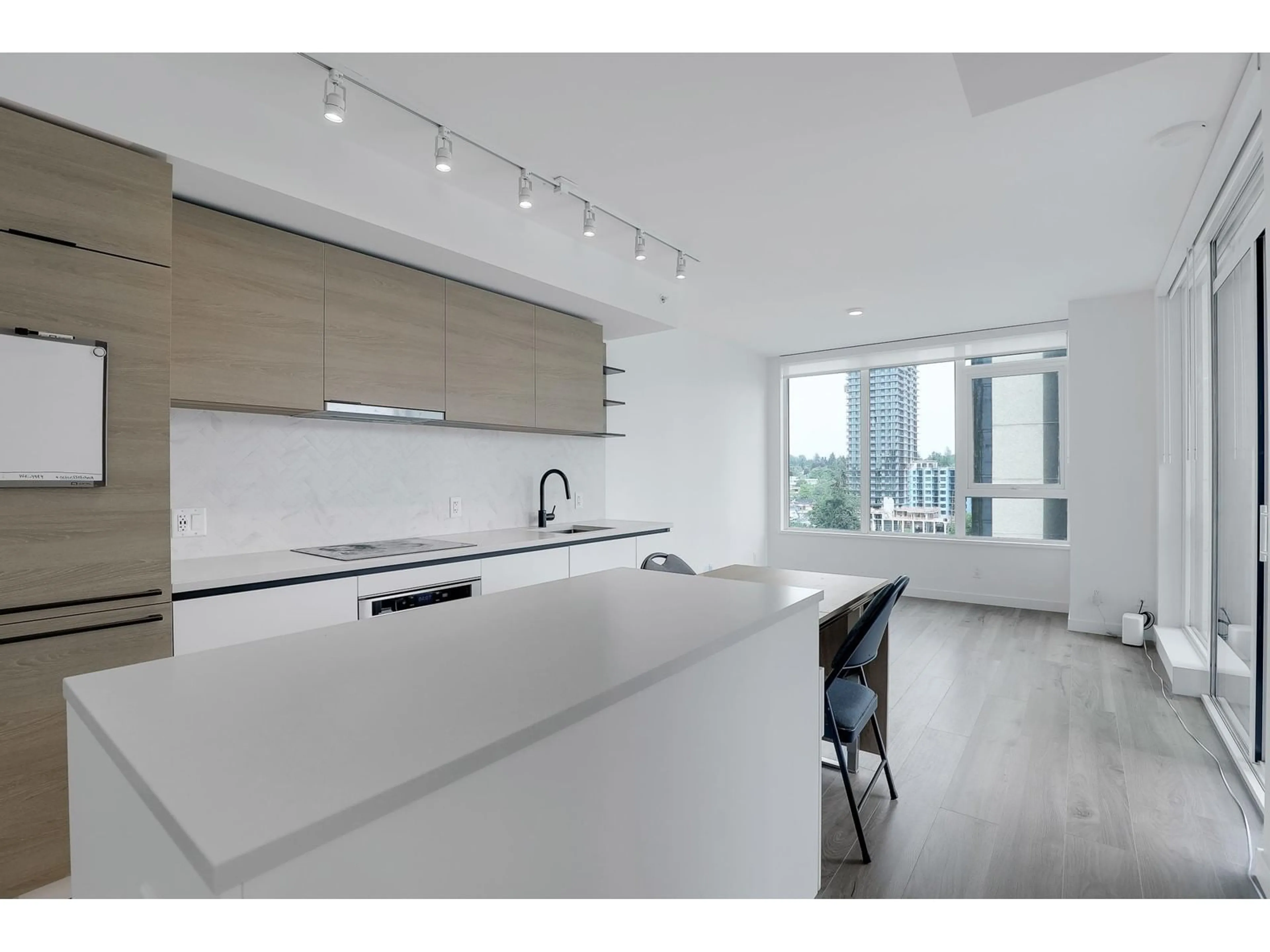 Open concept kitchen, unknown for 808 - 10448 UNIVERSITY, Surrey British Columbia V3T0S7